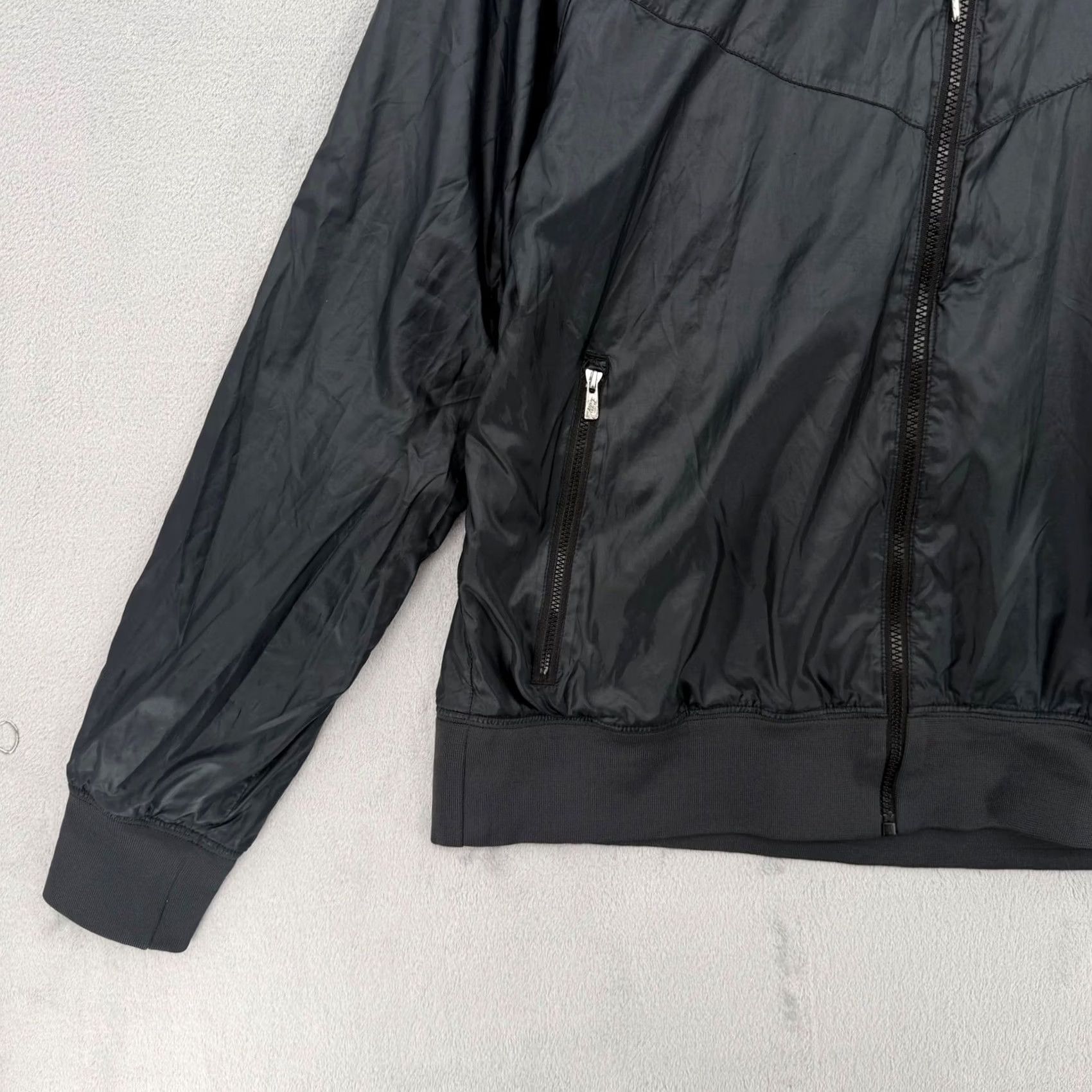 Nike Nike Sportswear Windrunner Jacket Mens Large Black Full Zip Hooded Nylon Zip Pockets Casual, Travel Size US L / EU 52-54 / 3 - 3 Thumbnail