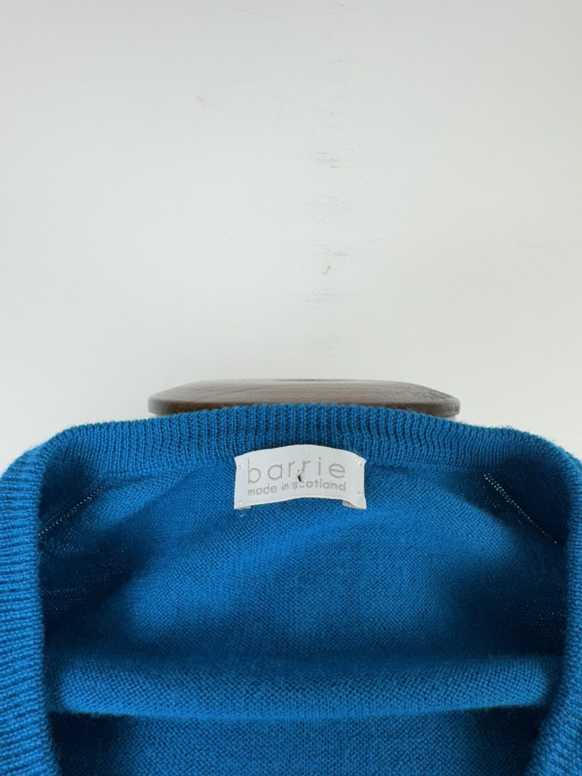 Barrie Men’s Barrie Scotland V-Neck Wool Sweater size 44 Size US XL / EU 56 / 4 - 4 Thumbnail