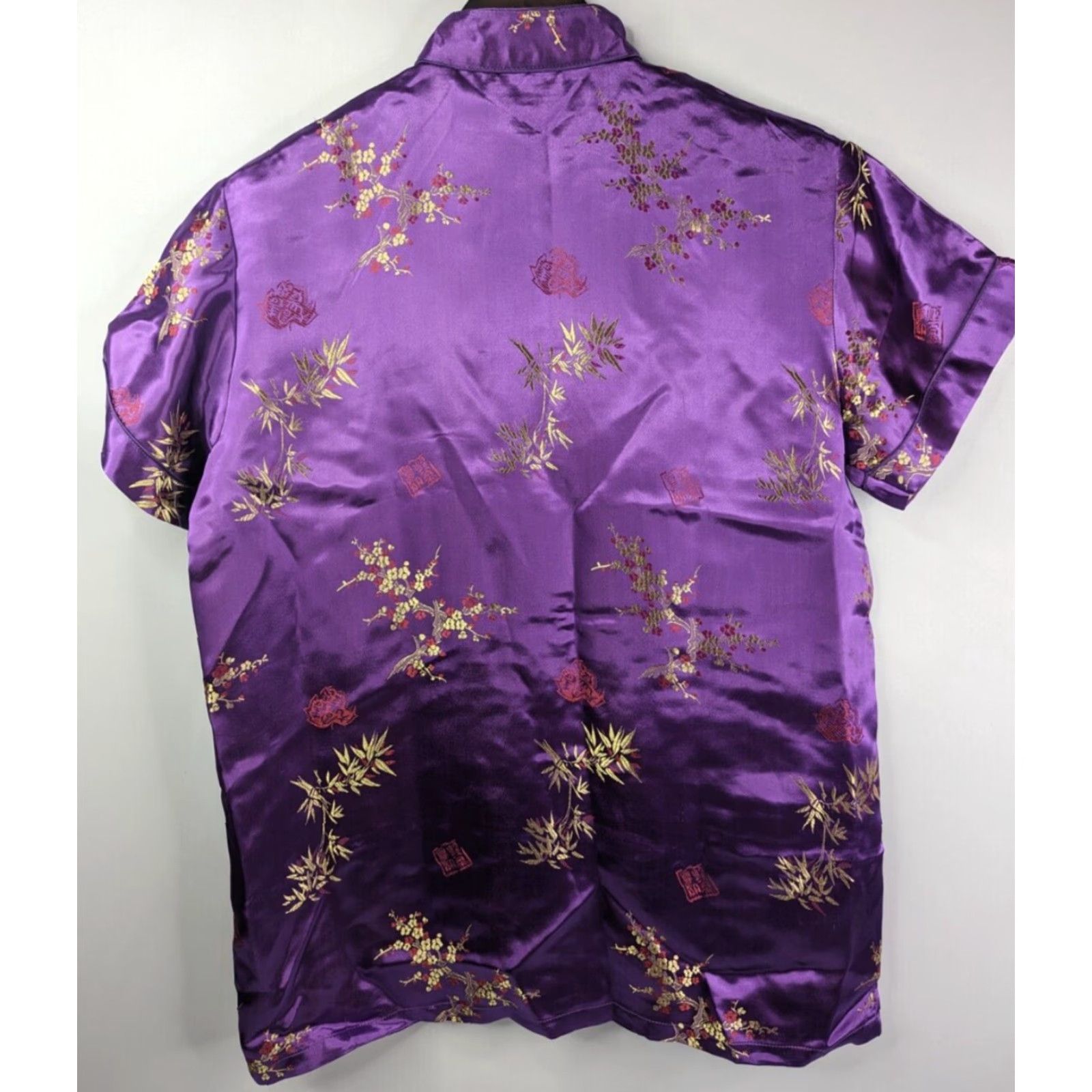 Vintage Diongyu Blouse Short Sleeve Satin Purple Front Pockets Size L Womens Size L / US 10 / IT 46 - 2 Thumbnail