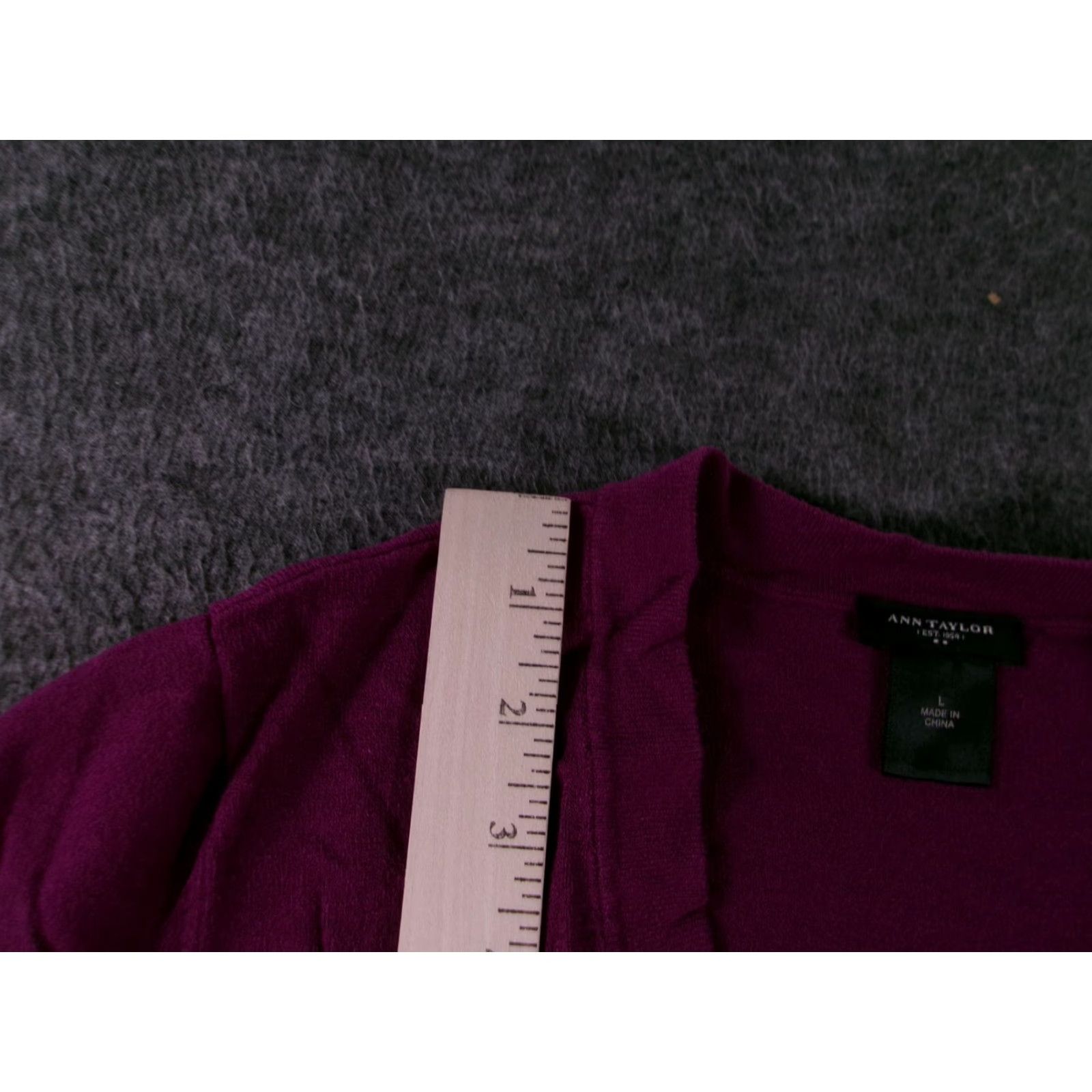 Ann Taylor Ann Taylor Cardigan Womens L Short Sleeve Button Front Purple Knit Lightweight Viscose Solid Size L / US 10 / IT 46 - 4 Thumbnail