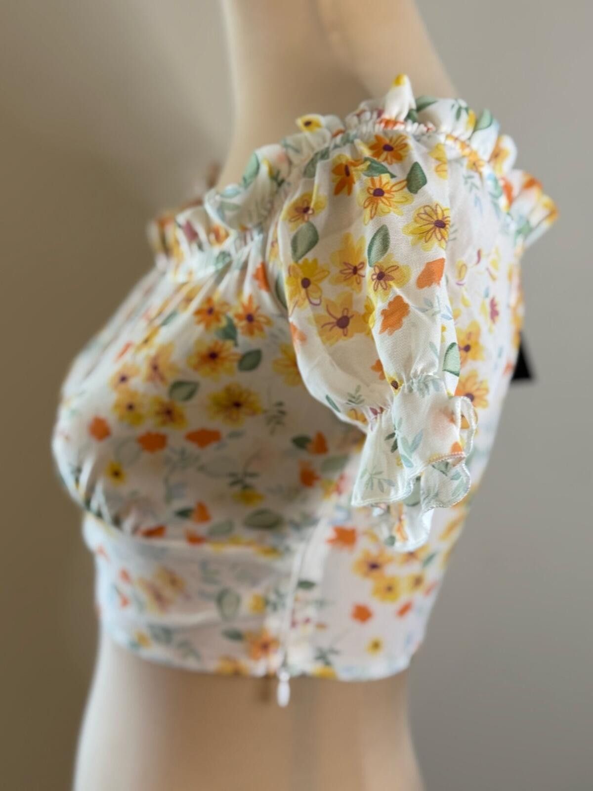 Other Eilly Bazar ditsy floral crop top ruffled short sleeves SM Size S / US 4 / IT 40 - 3 Thumbnail