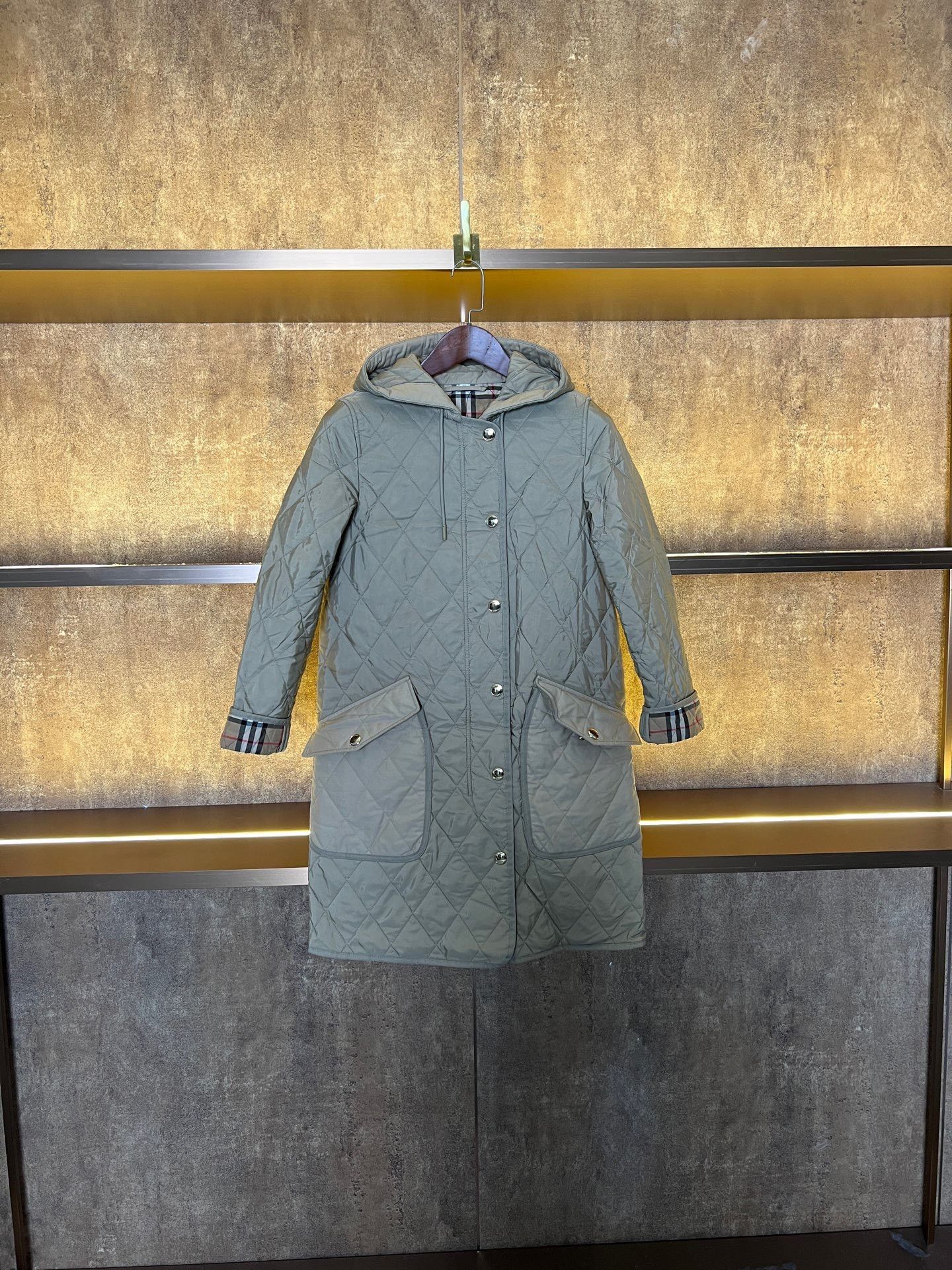Burberry Burberry Plaid Cotton Down Jacket XS Women Size XS / US 0-2 / IT 36-38 - 1 Thumbnail