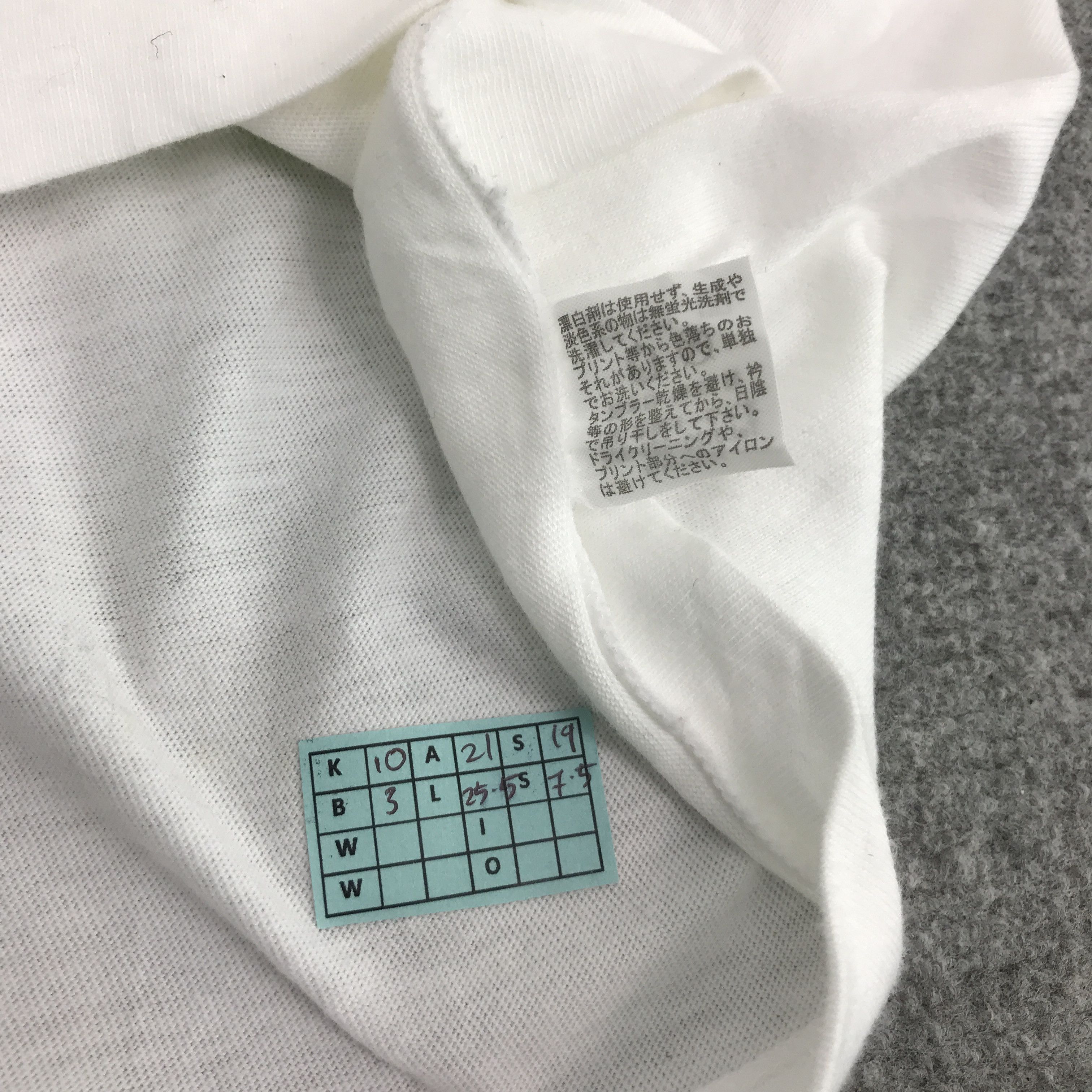 Japanese Brand × Vintage YAYOI KUSAMA X LOVE FOREVER JAPAN TSHIRTS Size US L / EU 52-54 / 3 - 11 Thumbnail