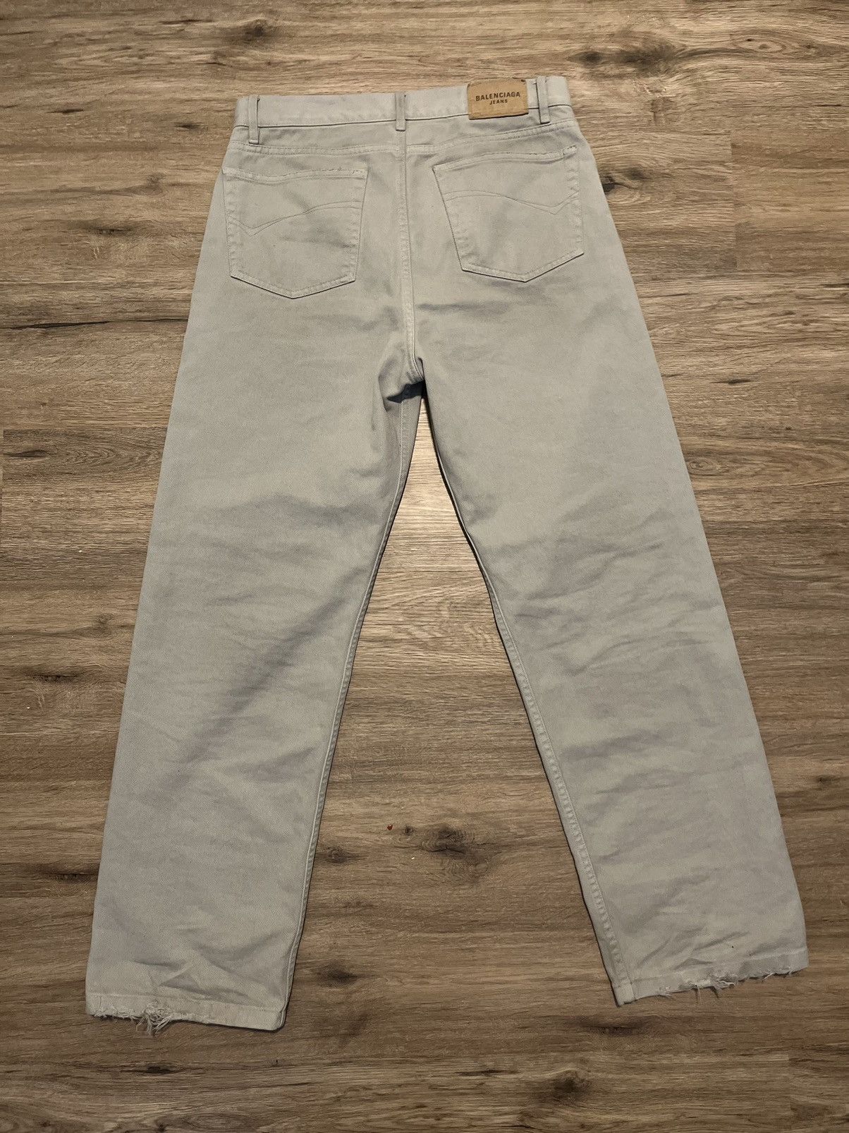 Balenciaga Balenciaga Dirty White Jeans Size US 32 / EU 48 - 2 Thumbnail