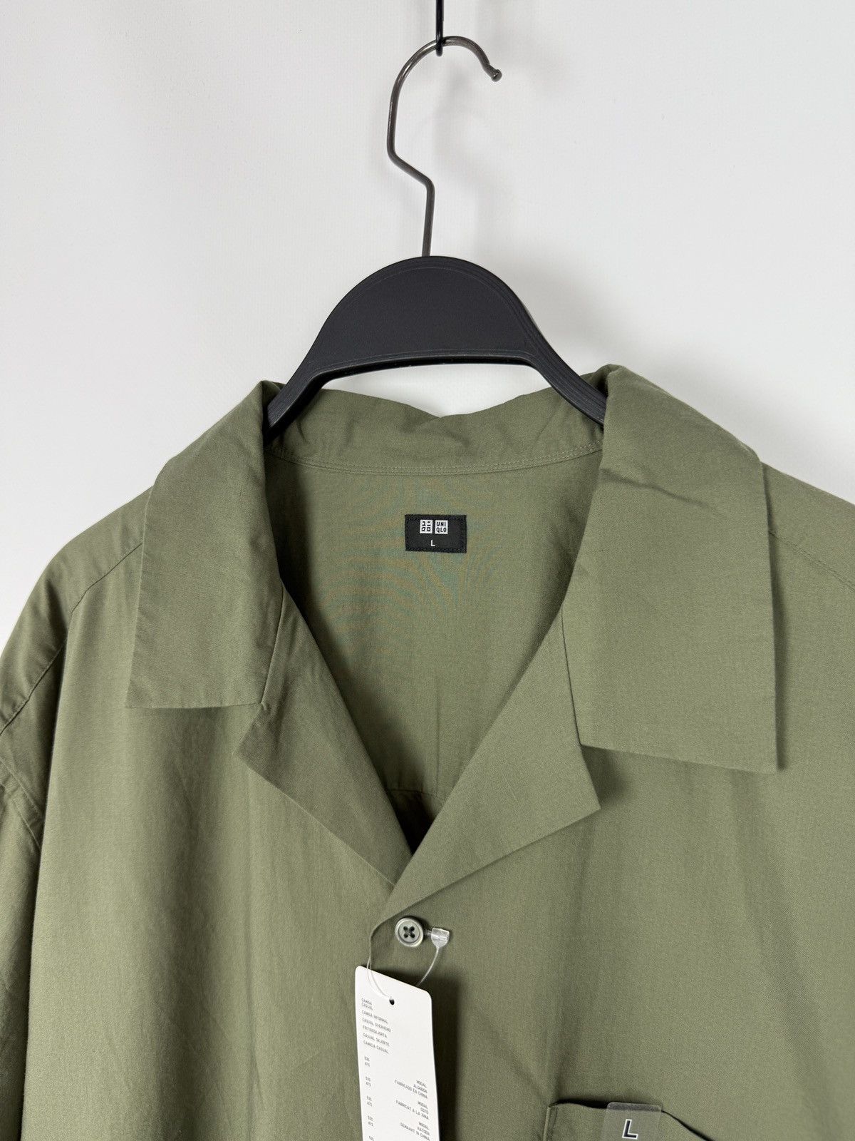 Uniqlo Uniqlo Olive Green Open Collar Short Sleeve Shirt Size US L / EU 52-54 / 3 - 2 Thumbnail
