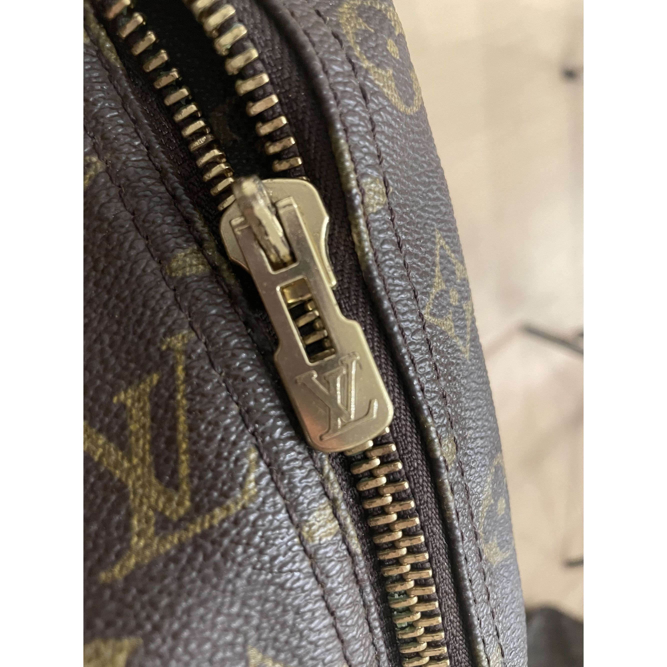Louis Vuitton Louis Vuitton Monogram Canvas Garment Bag With Leather Trim Size ONE SIZE - 8 Thumbnail