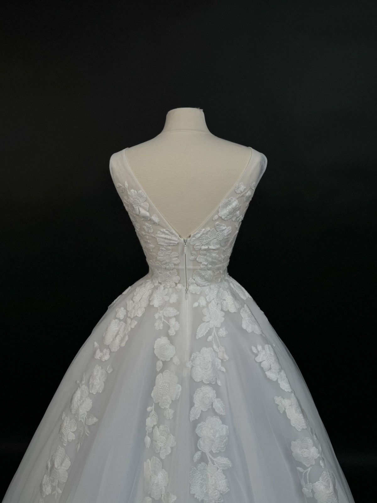 Other Brand New US 6 Anna Augusta Embroidered Lace Evening Gown Size M / US 6-8 / IT 42-44 - 7 Thumbnail