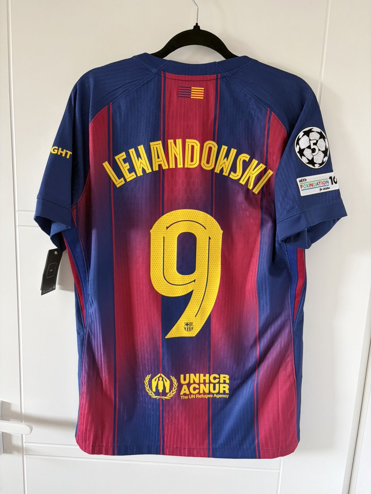 Nike Barcelona nike 2025/2026 home Match Issue Lewandowski Size US L / EU 52-54 / 3 - 1 Thumbnail