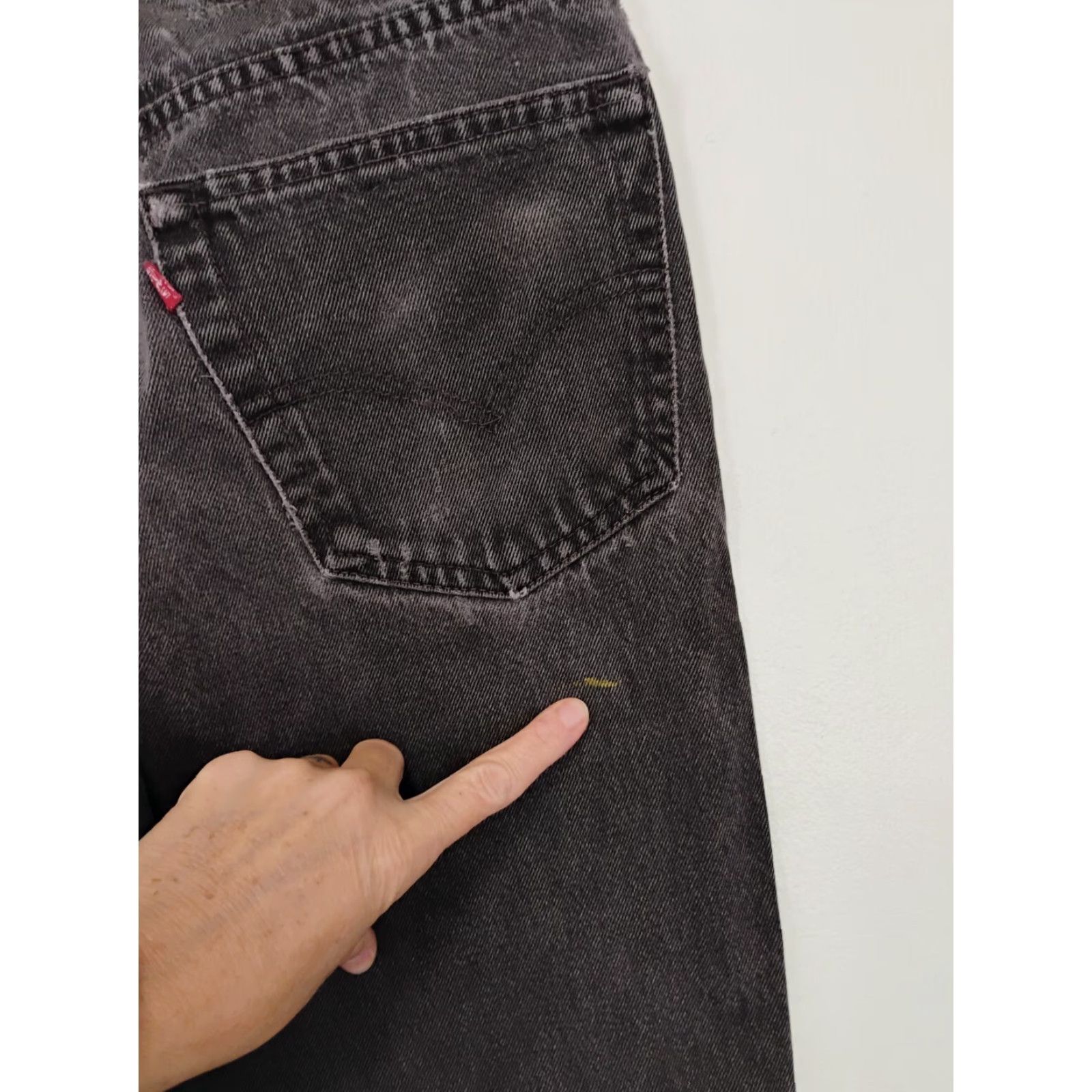 Levi's VINTAGE Levis 550 Black Mens 32x34 Actual 30x34 Distressed Faded Jeans Size US 30 / EU 46 - 7 Thumbnail