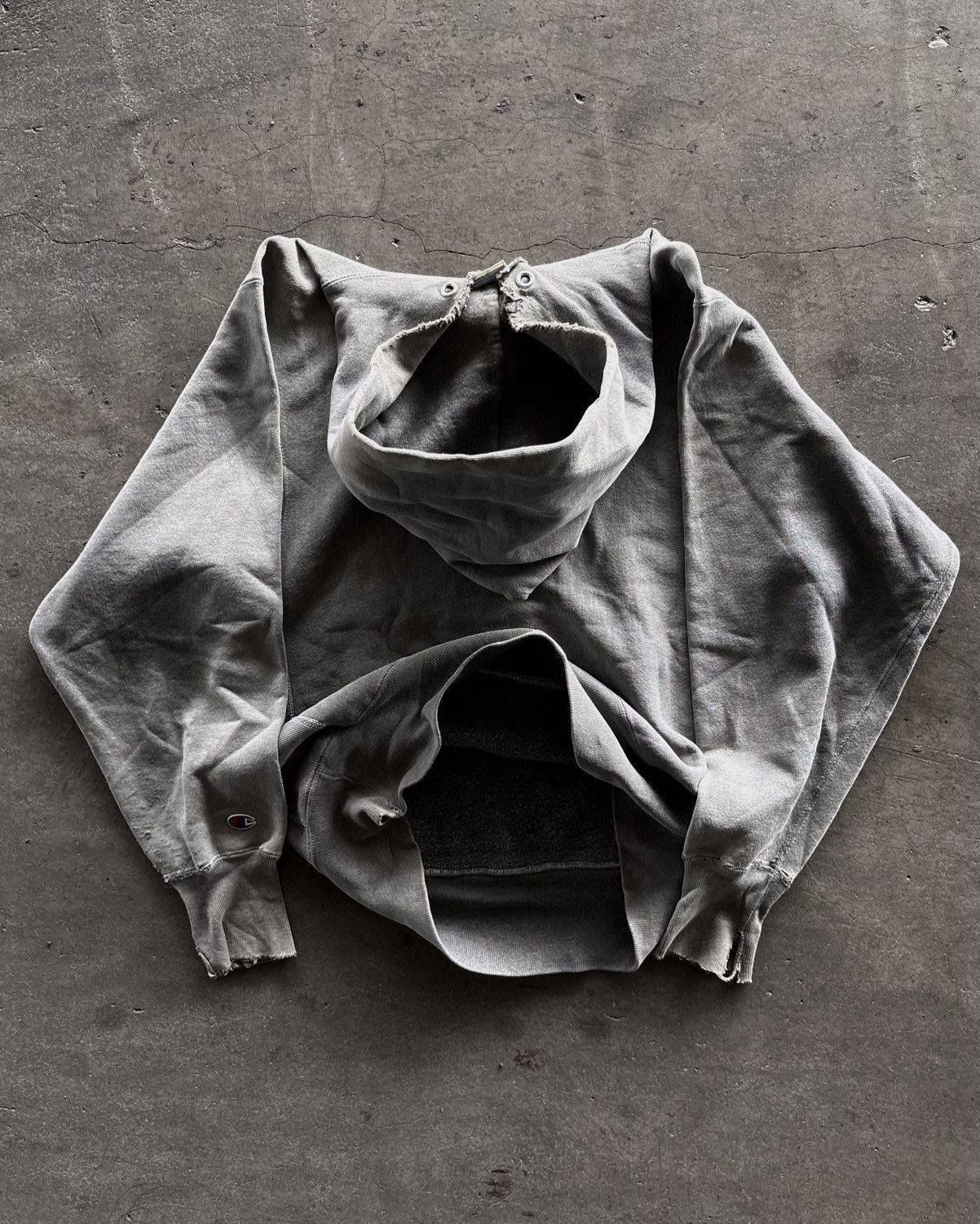 Champion 80s Champions Reverse Weave Distressed Faded Grey Hoodie Size US M / EU 48-50 / 2 - 7 Thumbnail