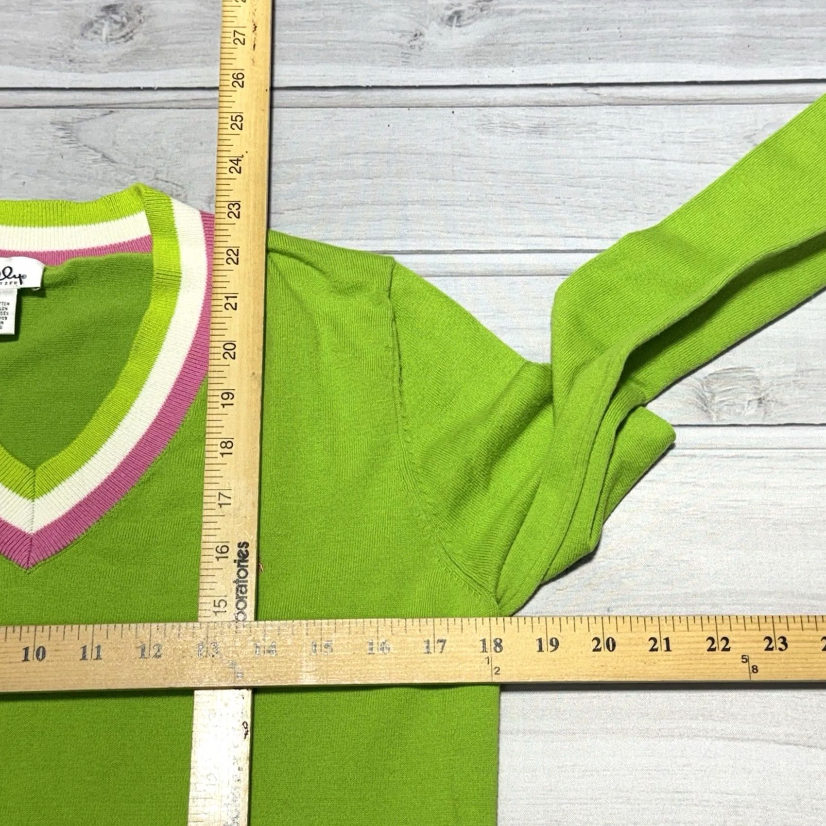Lilly Pulitzer VINTAGE Lilly Pulitzer Sweater Womens M Green Pink V-Neck Logo Palm Beach Beach - Mens? Size M / US 6-8 / IT 42-44 - 5 Thumbnail