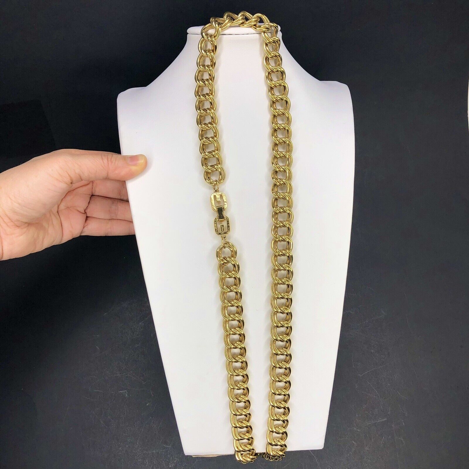 Givenchy Vtg 80s Heavy Chunky Givenchy Chain Necklace 31" Gold tone Size ONE SIZE - 8 Thumbnail
