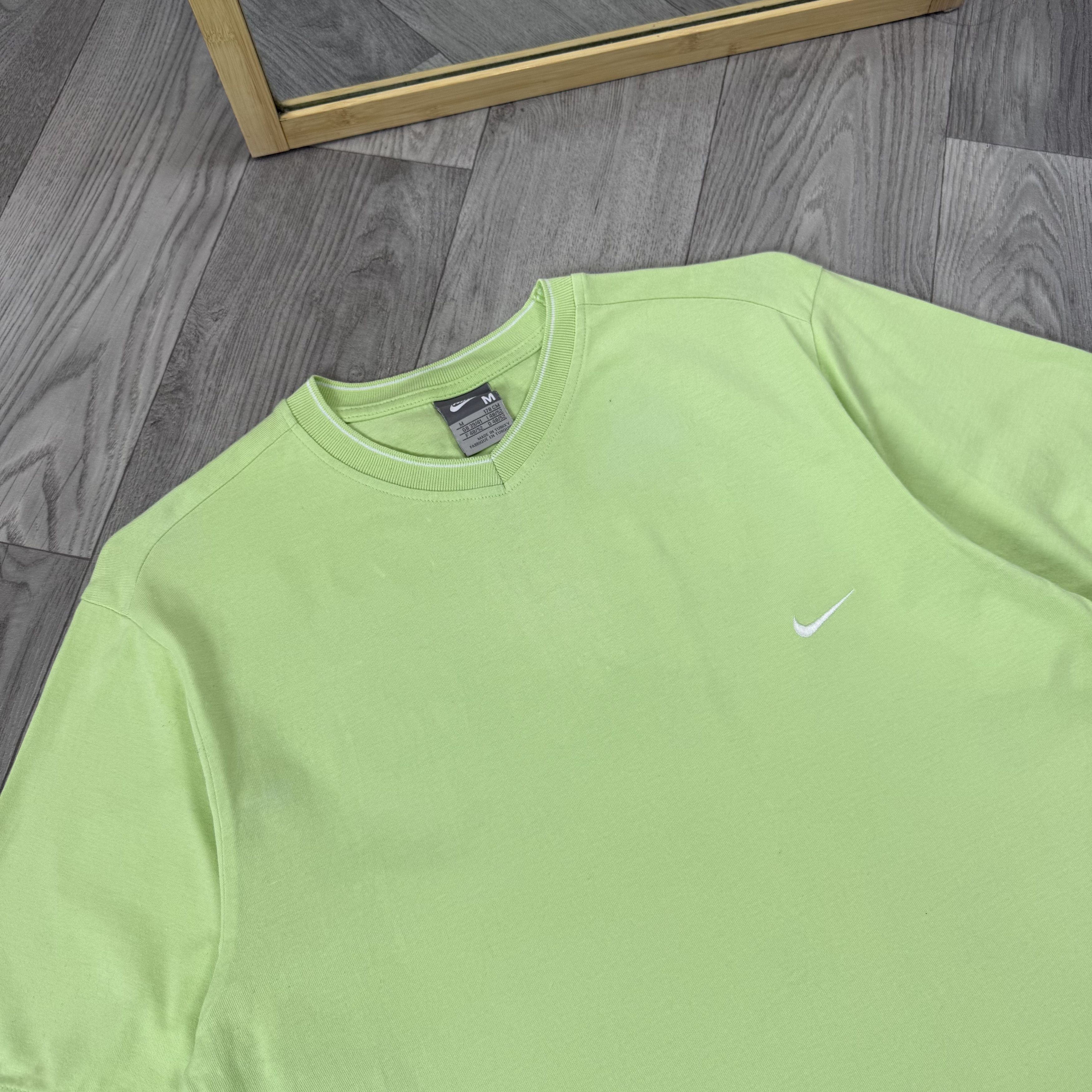 Nike Vintage Nike 90s Swoosh V-Neck Green Tee Shirt Size US M / EU 48-50 / 2 - 5 Thumbnail
