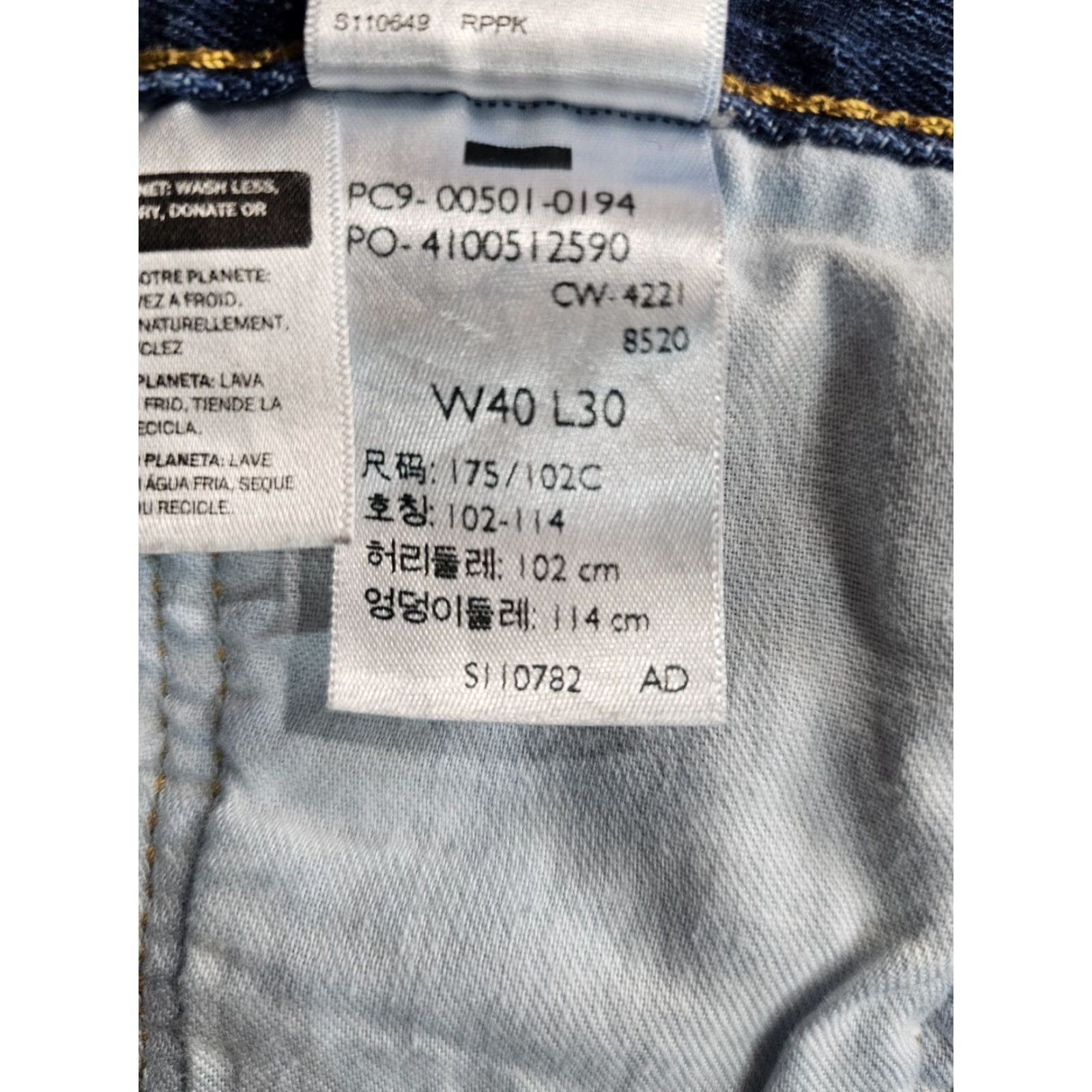 Levi's VINTAGE Levi Levi's 501 XX Button-Fly Jeans Dark Wash Denim Cotton Y2K Mens Size 40x30 Jeans Mens 40x30 Blue Regular Distressed 5-Pocket USA 501 Model Size US 40 / EU 56 - 6 Thumbnail
