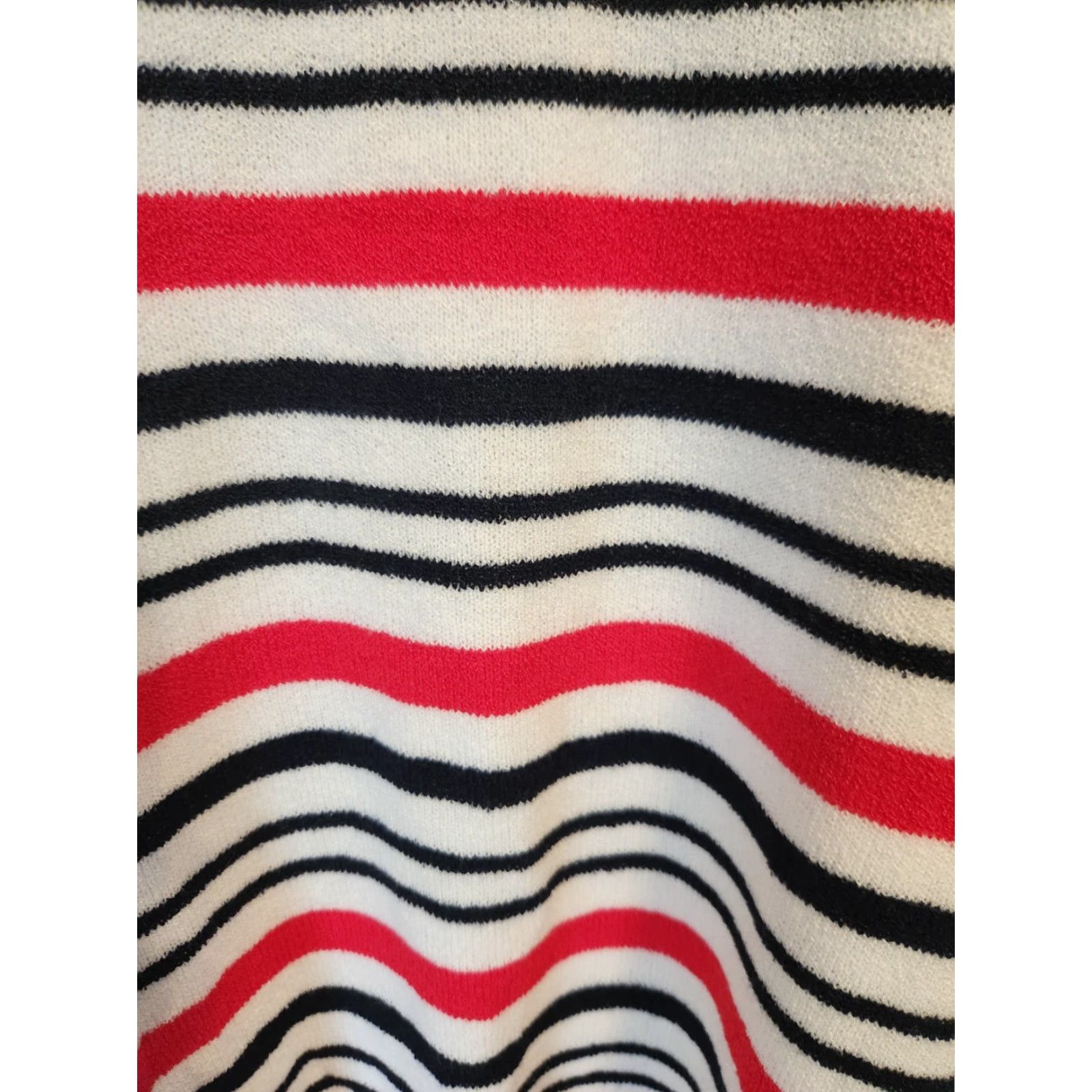 Vintage VINTAGE White Stag Tunic Shirt Womens 4X Plus Size 3/4 Sleeve V-Neck Striped Knit White Black Red Pattern Easy Care Size XXL / US 16-18 / IT 52-54 - 3 Thumbnail