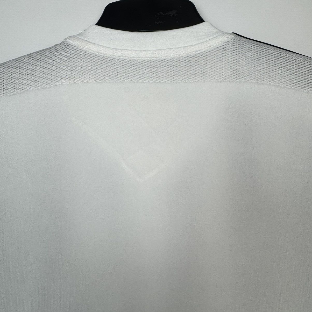 Adidas JUVENTUS 2015 2016 HOME FOOTBALL SHIRT SOCCER JERSEY ADIDAS Size US M / EU 48-50 / 2 - 23 Thumbnail