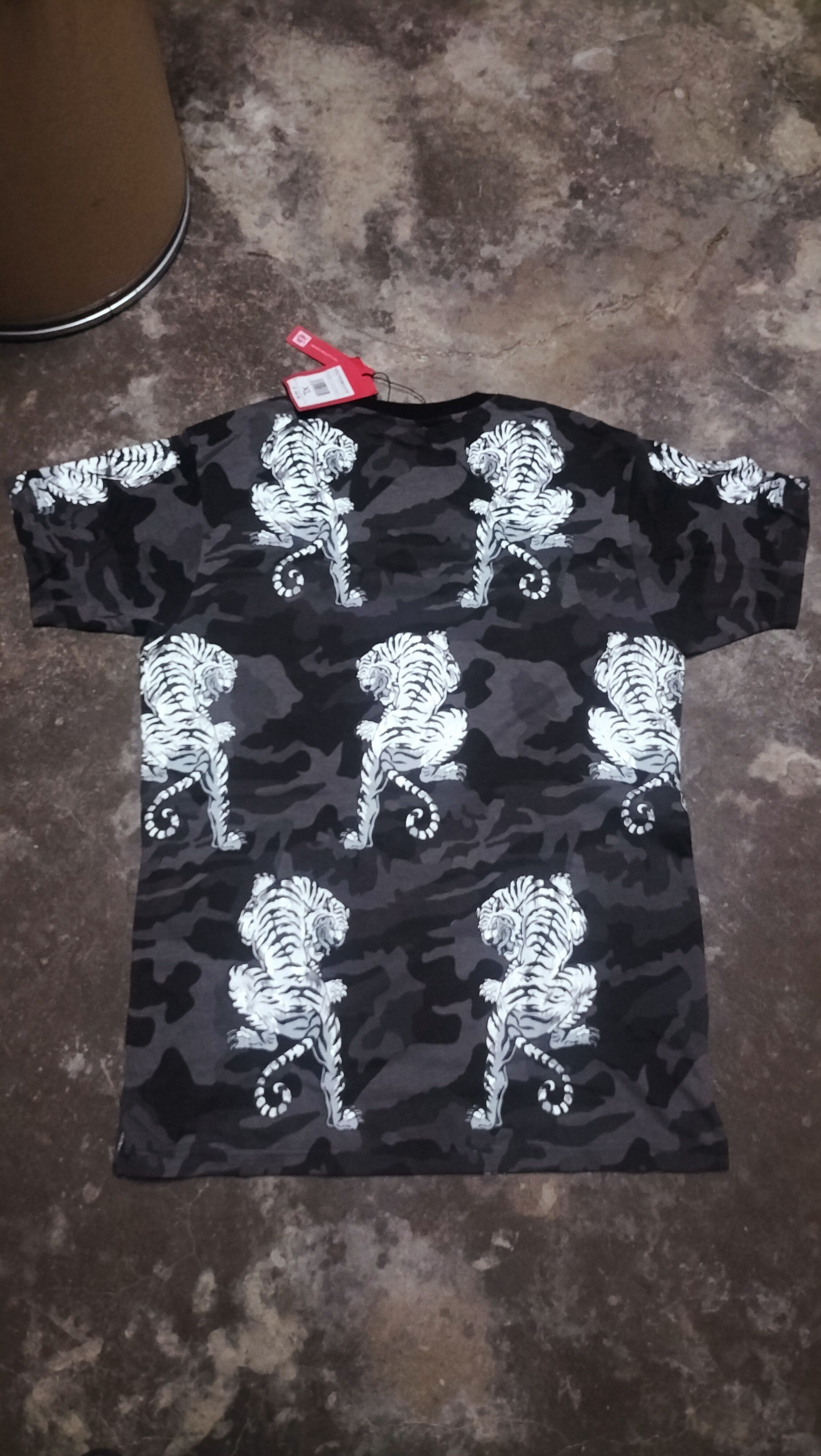Japanese Brand Vintage Victorious Sukajan Tigers Overprint Size US XL / EU 56 / 4 - 2 Thumbnail