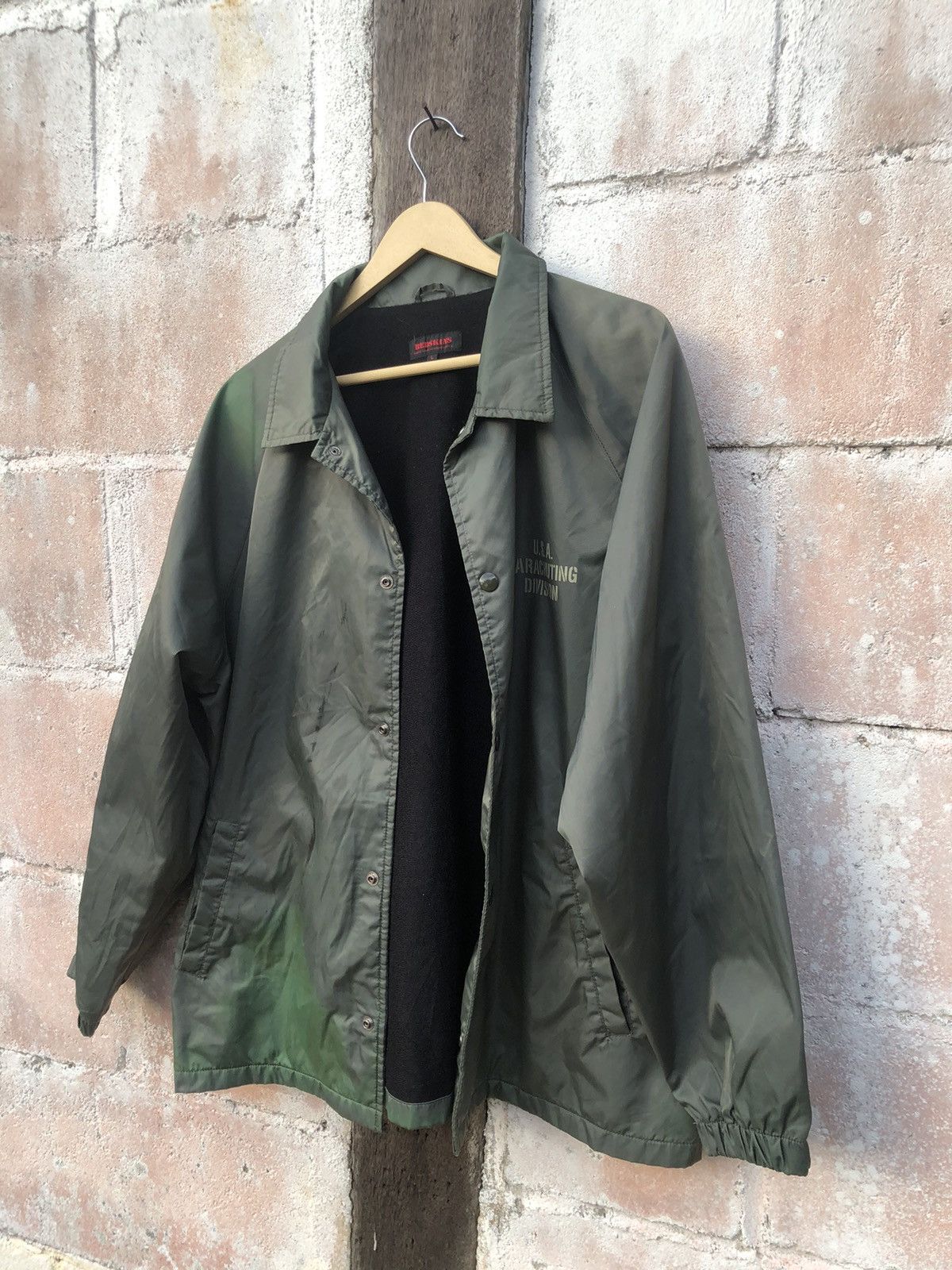 Other Redskins U.S.A Parachuting Division Coach’s Jacket Size US L / EU 52-54 / 3 - 4 Thumbnail