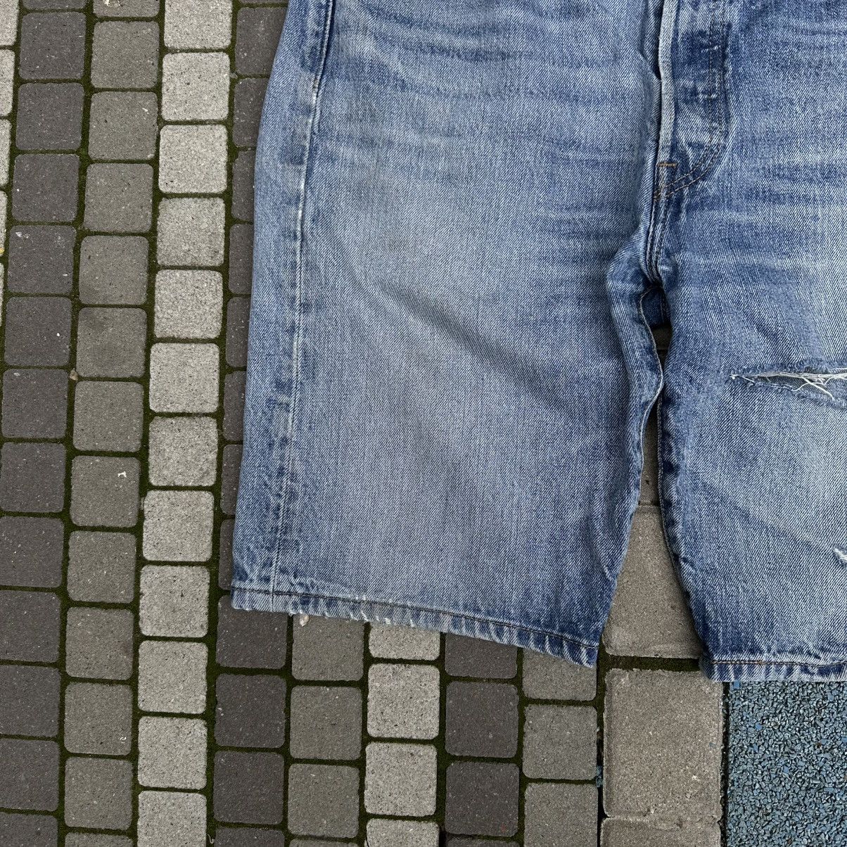 Levi's × Vintage Vintage Levi’s Shorts Size 34 Style USA 00s USA Size US 34 / EU 50 - 6 Thumbnail