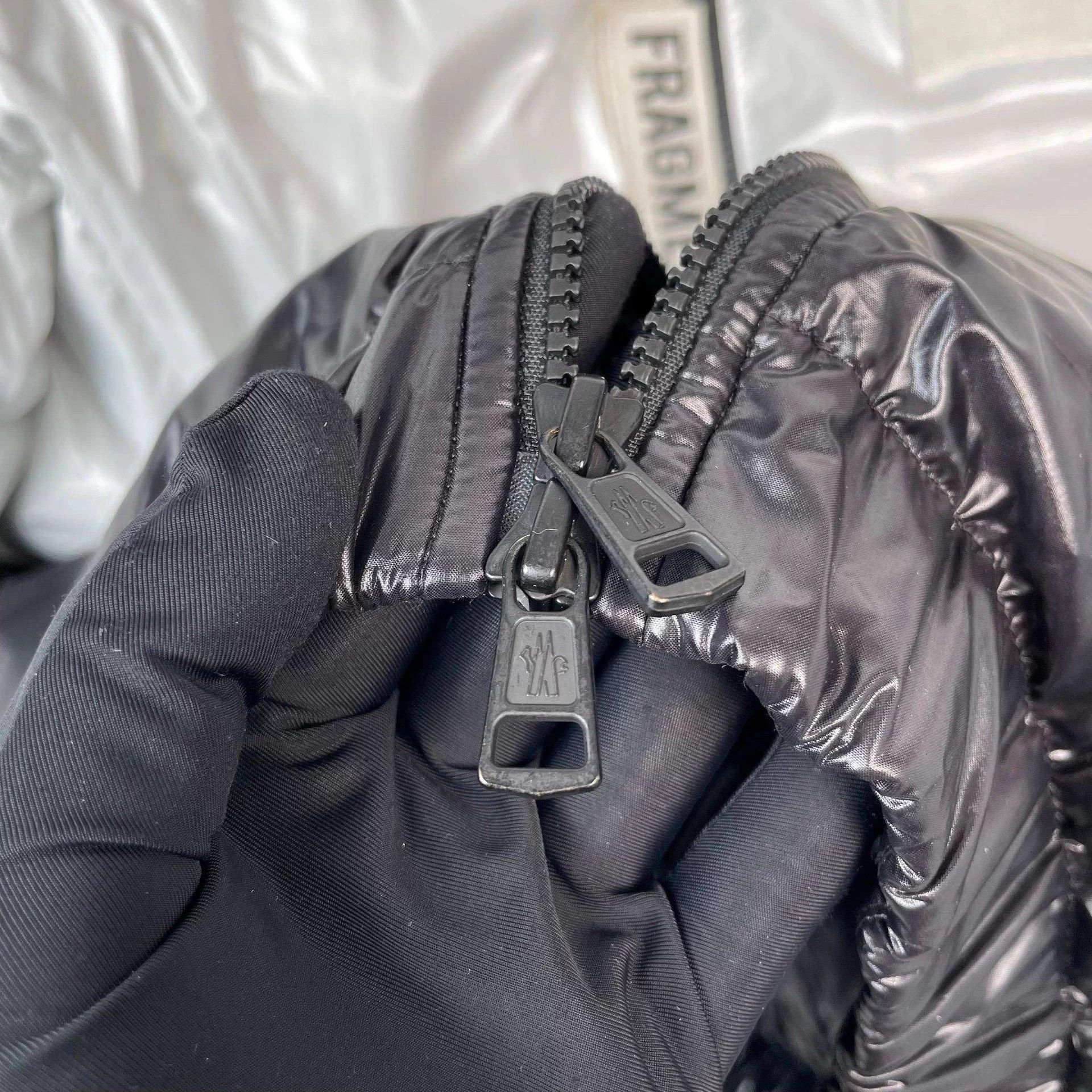 Moncler Moncler puffer jacket black white size4 Size US XL / EU 56 / 4 - 4 Thumbnail