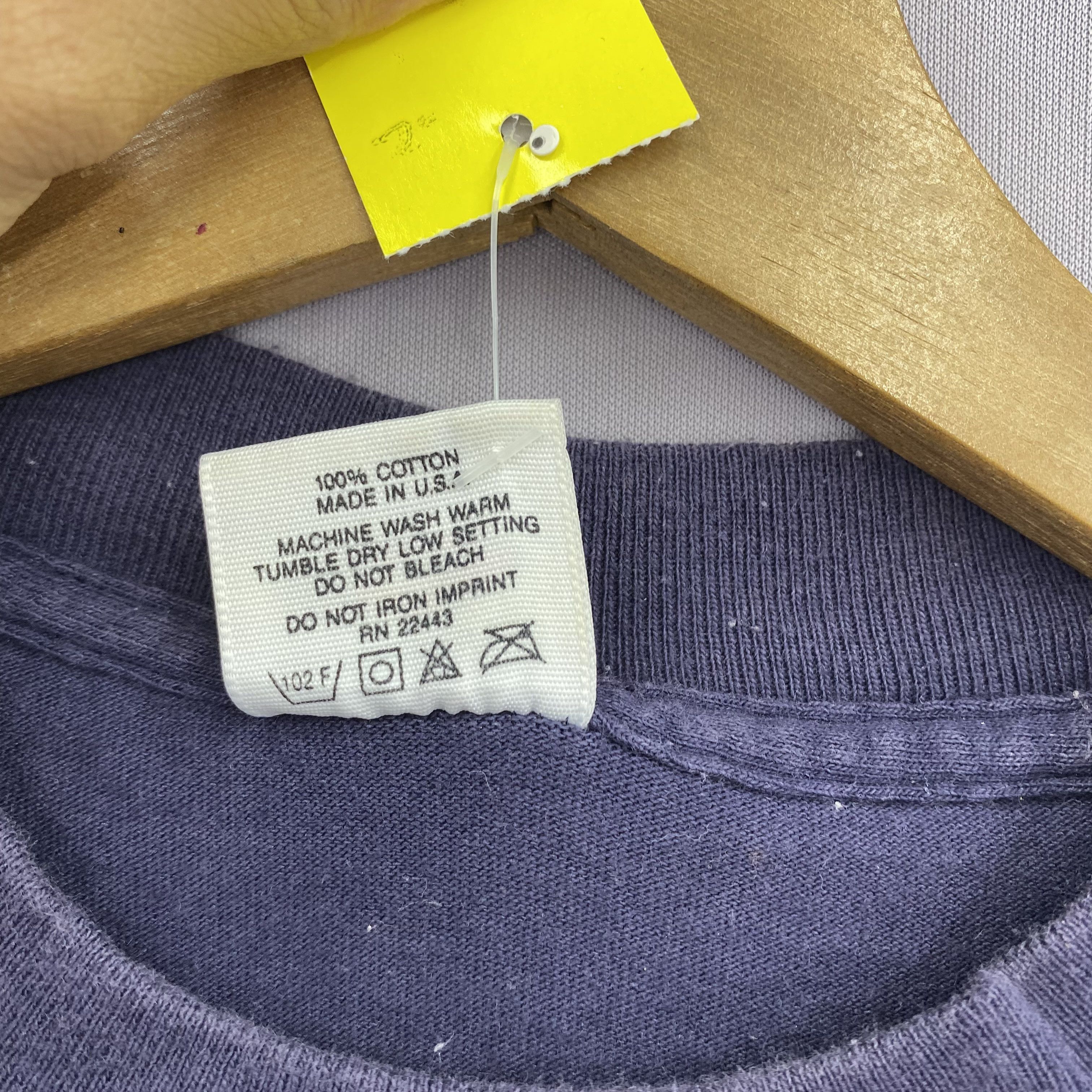 Quiksilver Vintage 90s Quiksilver Tshirt Surfwear Snowboarding Skater Size US M / EU 48-50 / 2 - 6 Thumbnail