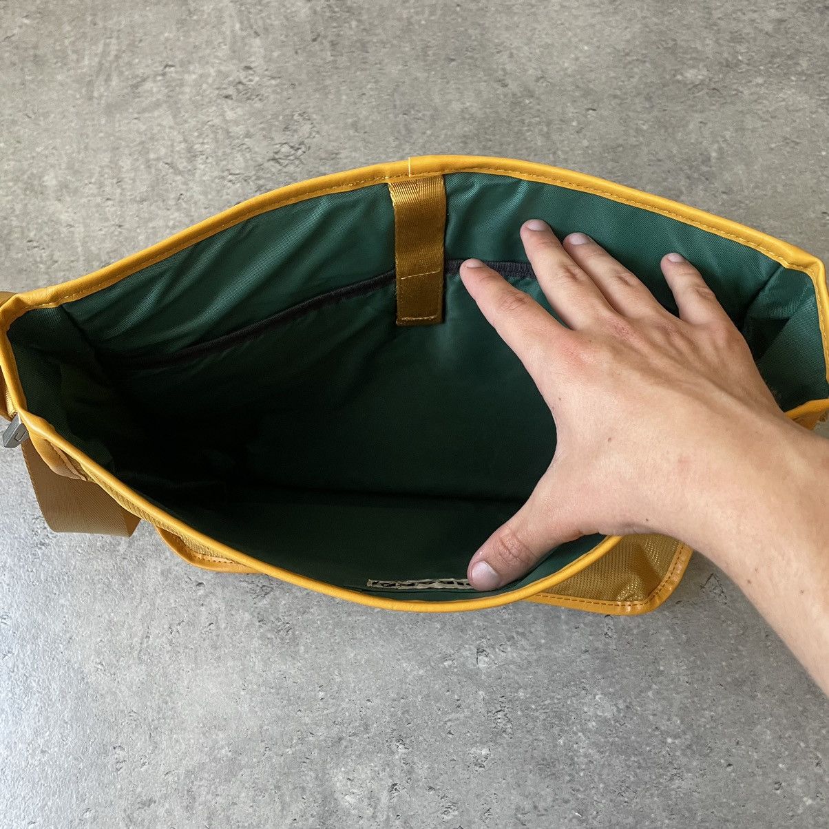 Diesel × Diesel Black Gold × Vintage Vintage Diesel For Successful Living Bag Freaitag Style Size ONE SIZE - 7 Thumbnail
