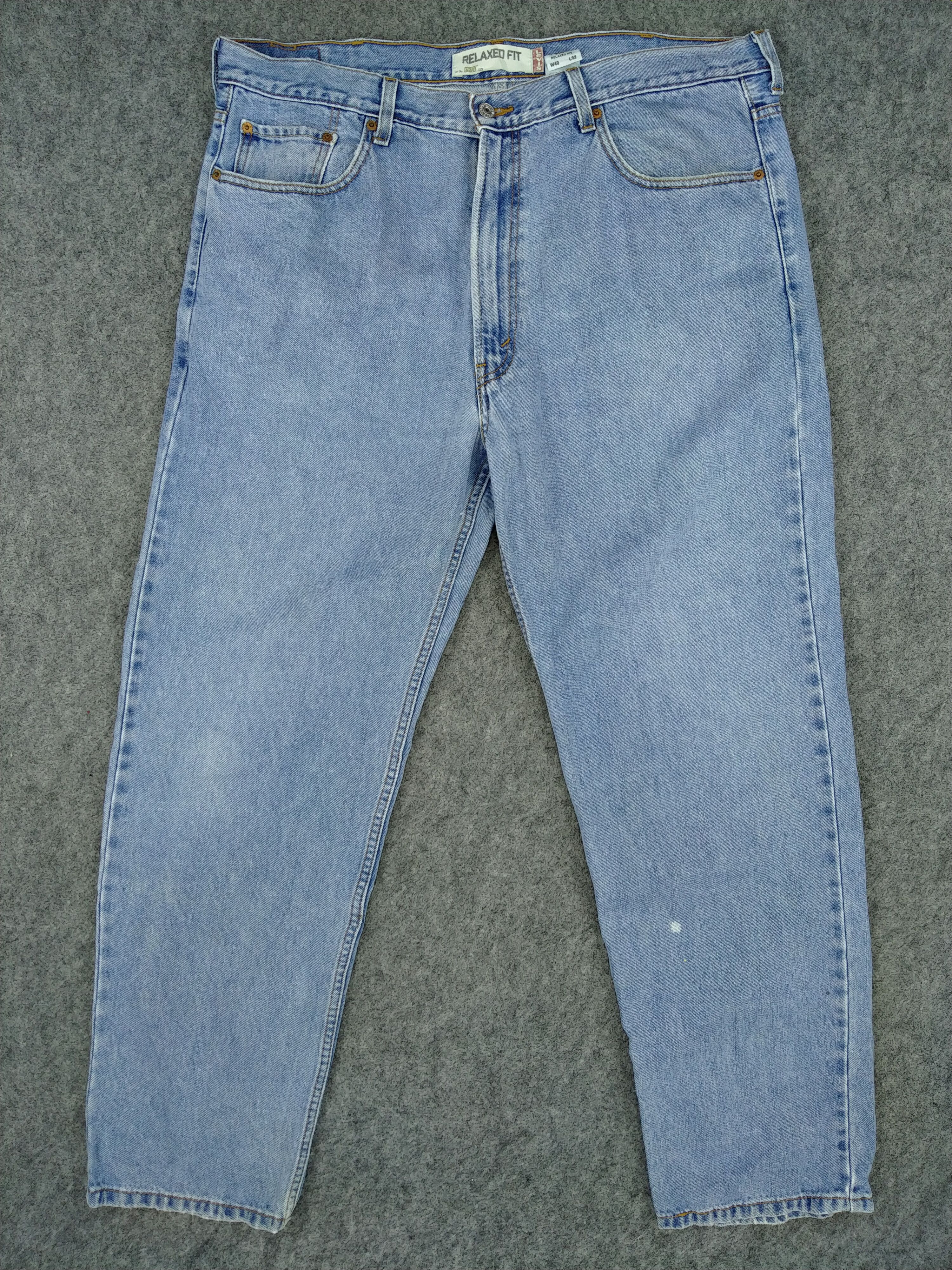 Levi's Light Wash Relaxed Fit Vintage Levi's 550 Denim -JN1040 Size US 40 / EU 56 - 1 Thumbnail