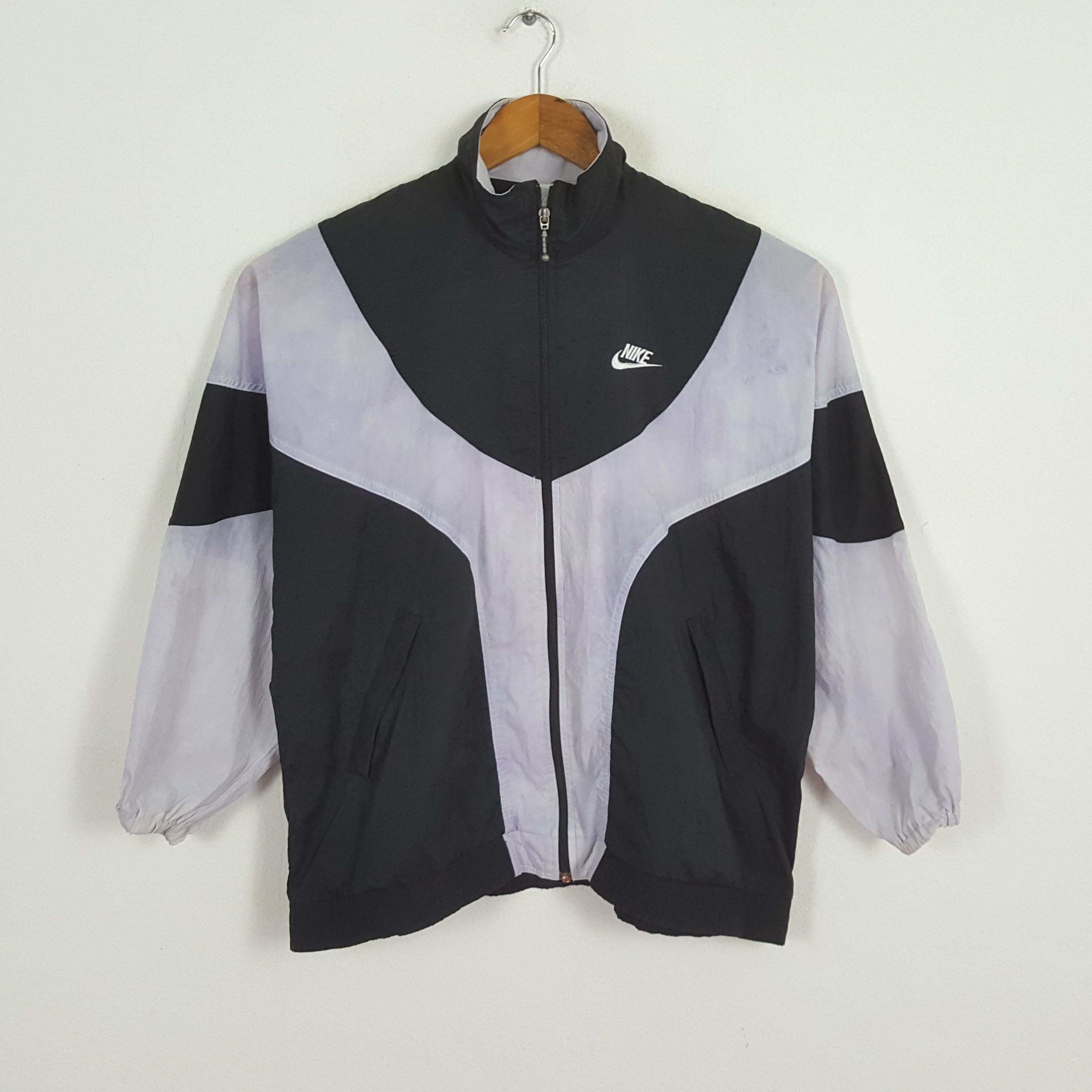 Nike × Vintage Vintage NIKE Sportswear Streetwear Windbreaker Jacket Size US XL / EU 56 / 4 - 1 Thumbnail