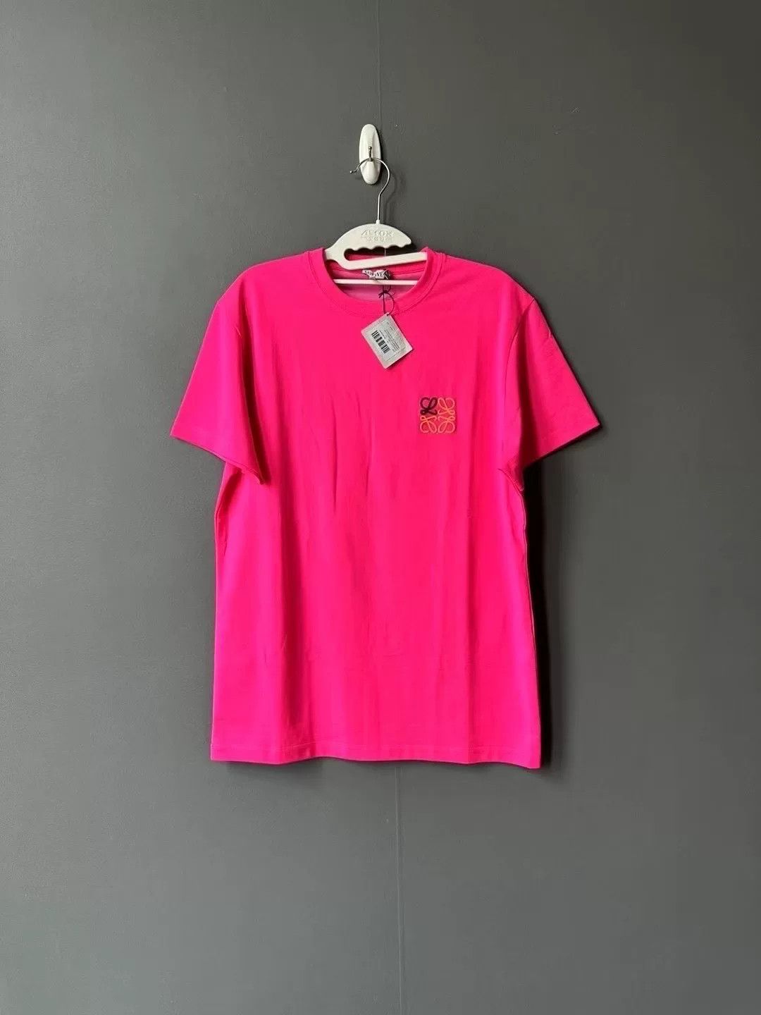 Loewe Loewe Neon Pink Embroidered Logo Short Sleeve Size XS / US 0-2 / IT 36-38 - 1 Thumbnail