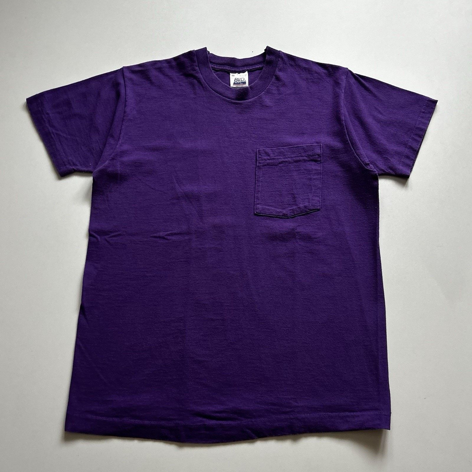 Vintage Vintage 90s Faded Purple Blank Pocket T Shirt Medium Rare Size US M / EU 48-50 / 2 - 1 Thumbnail