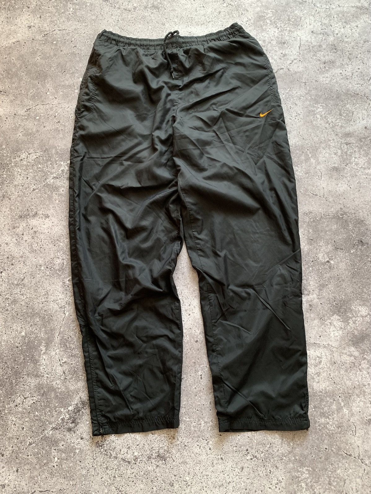 Nike 🔥VINTAGE NIKE NYLON DRILL BAGGY SWEATPANTS Size US 36 / EU 52 - 5 Thumbnail