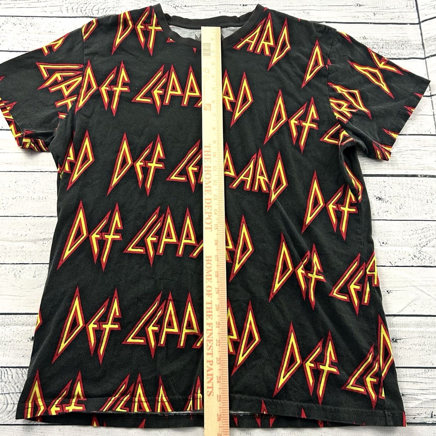 Gloverall Def Leppard All Over Print Short Sleeve T Shirt Mens XL Black Size US XL / EU 56 / 4 - 3 Thumbnail