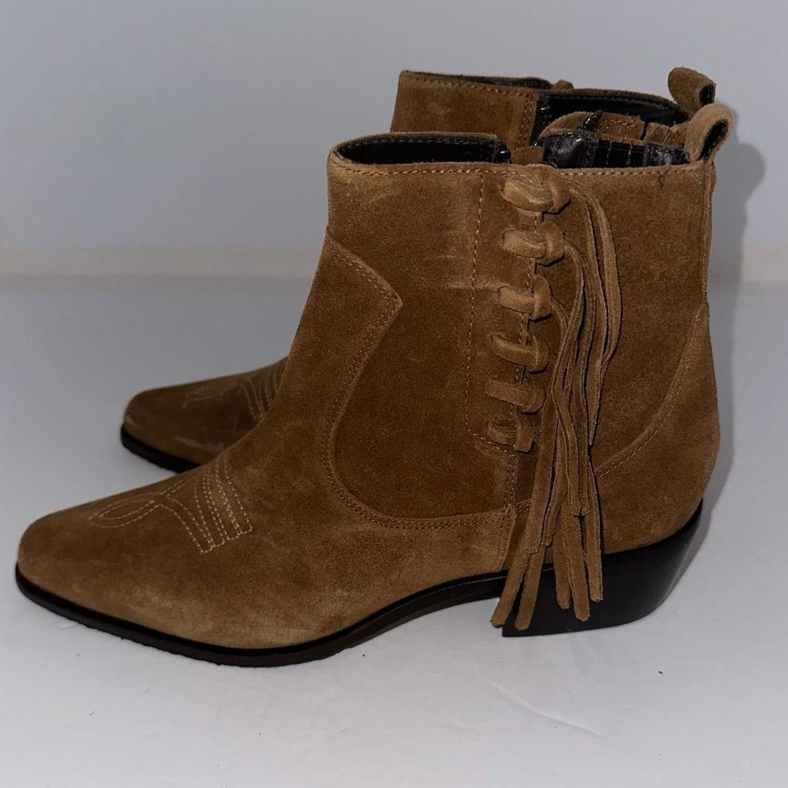 Donald Pliner NWOT Donald Pliner MONA Brown Suede Fringe Booties 9M Size US 9 / IT 39 - 4 Thumbnail