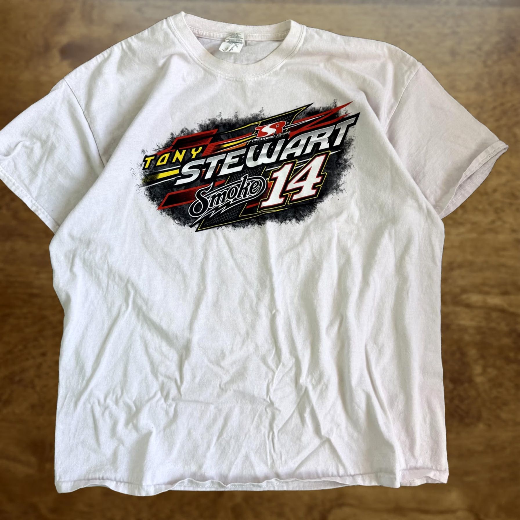 Gildan VINTAGE Tony Stewart Shirt Mens XL White Nascar Auto Racing Gildan Smoke 14 Graphic Tee Size US XL / EU 56 / 4 - 1 Thumbnail