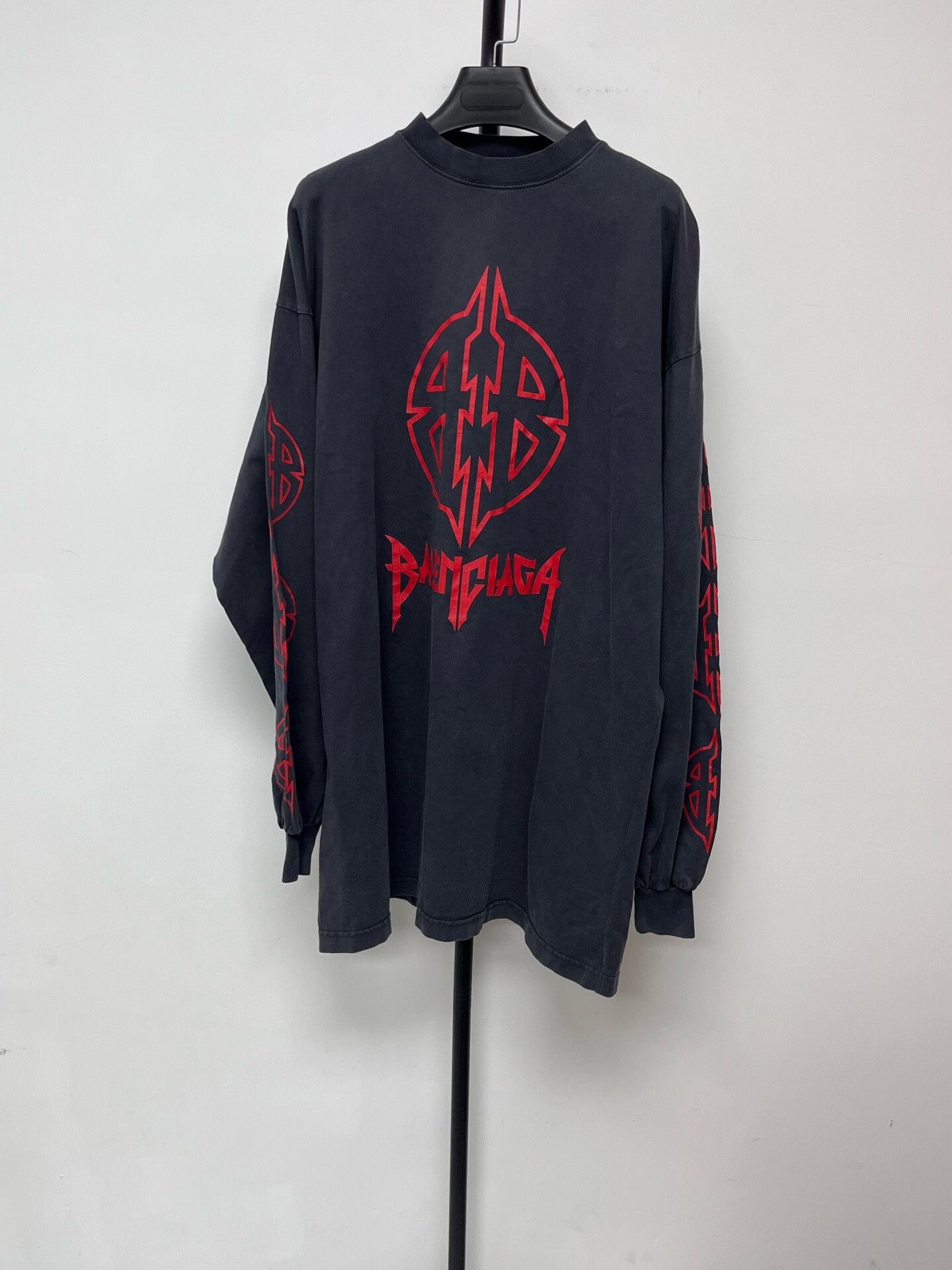 Balenciaga Balenciaga Long Sleeve Graphic Sweatshirt Size US M / EU 48-50 / 2 - 1 Thumbnail