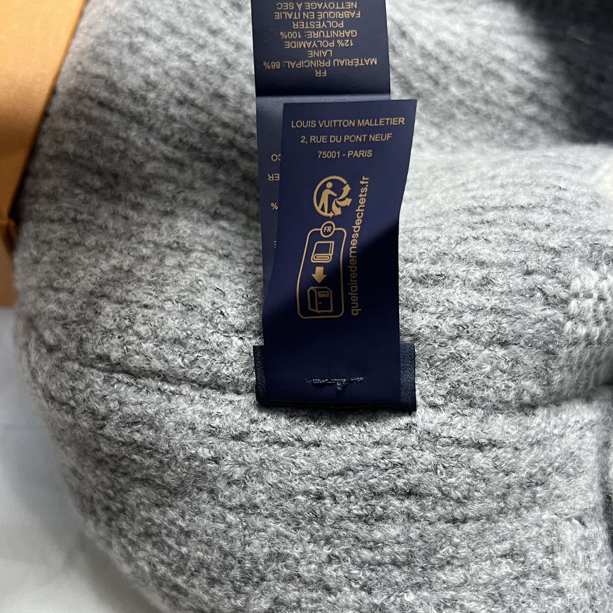 Louis Vuitton Louis Vuitton Reversible Crush Damoflage Pearls Beanie Size ONE SIZE - 6 Thumbnail