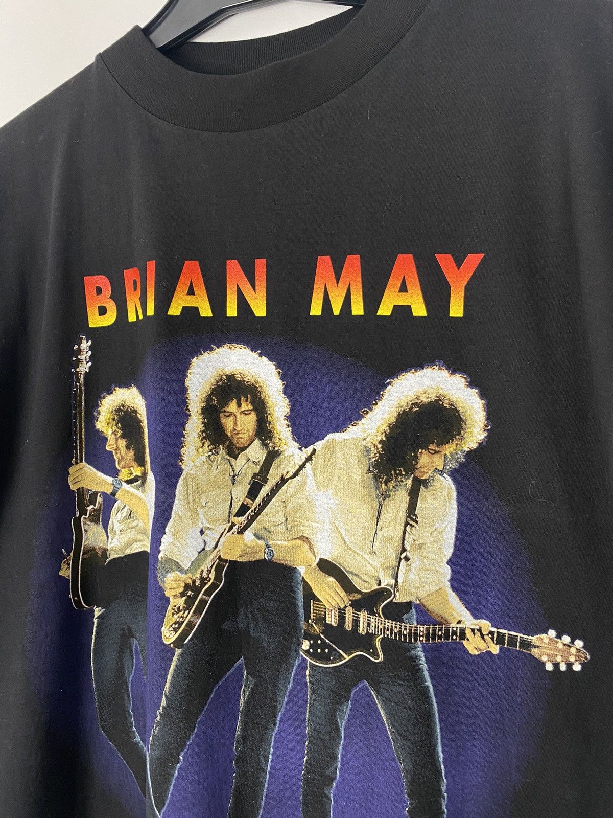 Band Tees × Vintage Vintage Brian May Queen Giant L Tour Tee 90s Band T-Shirt Size US L / EU 52-54 / 3 - 5 Thumbnail