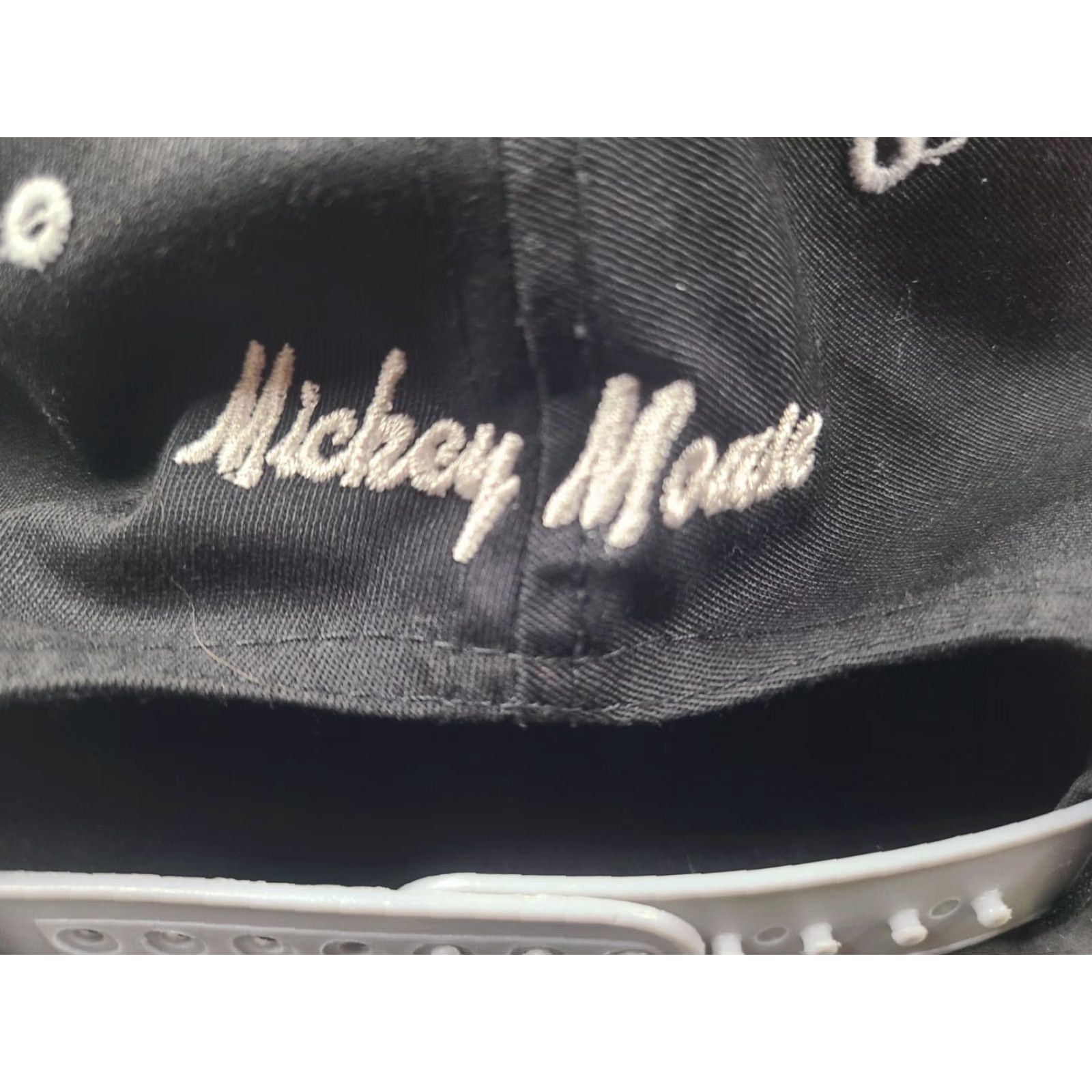 Disney VINTAGE Disney Mickey Mouse Snapback Cap Hat Men One Size Black Cotton Knit Solid Disney 90s Cartoon Accessories Mens Size ONE SIZE - 7 Thumbnail