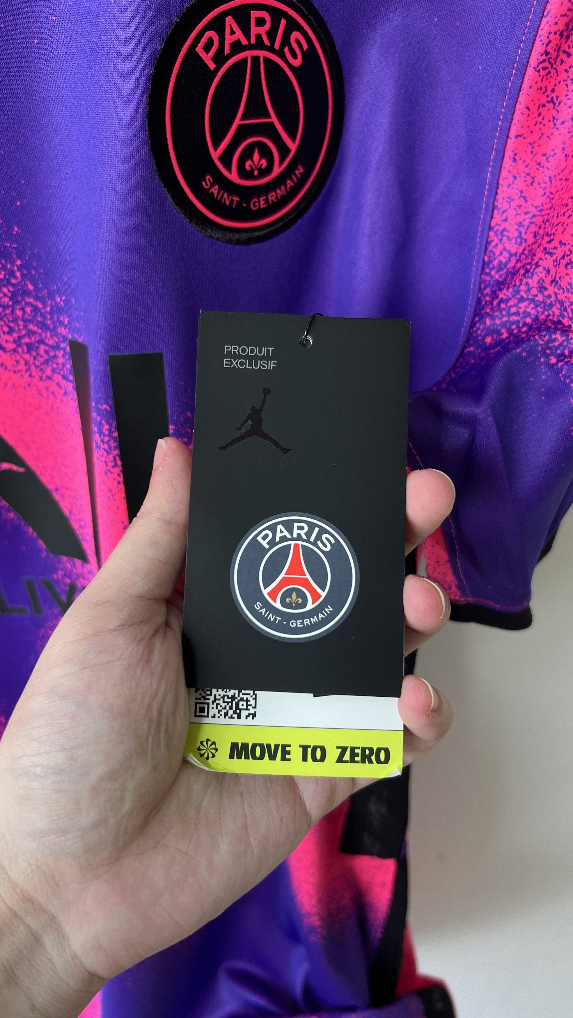 Nike (M) PSG 2020-21 Fourth Shirt Mbappe #7 (Brand New) Kit Size US M / EU 48-50 / 2 - 5 Thumbnail