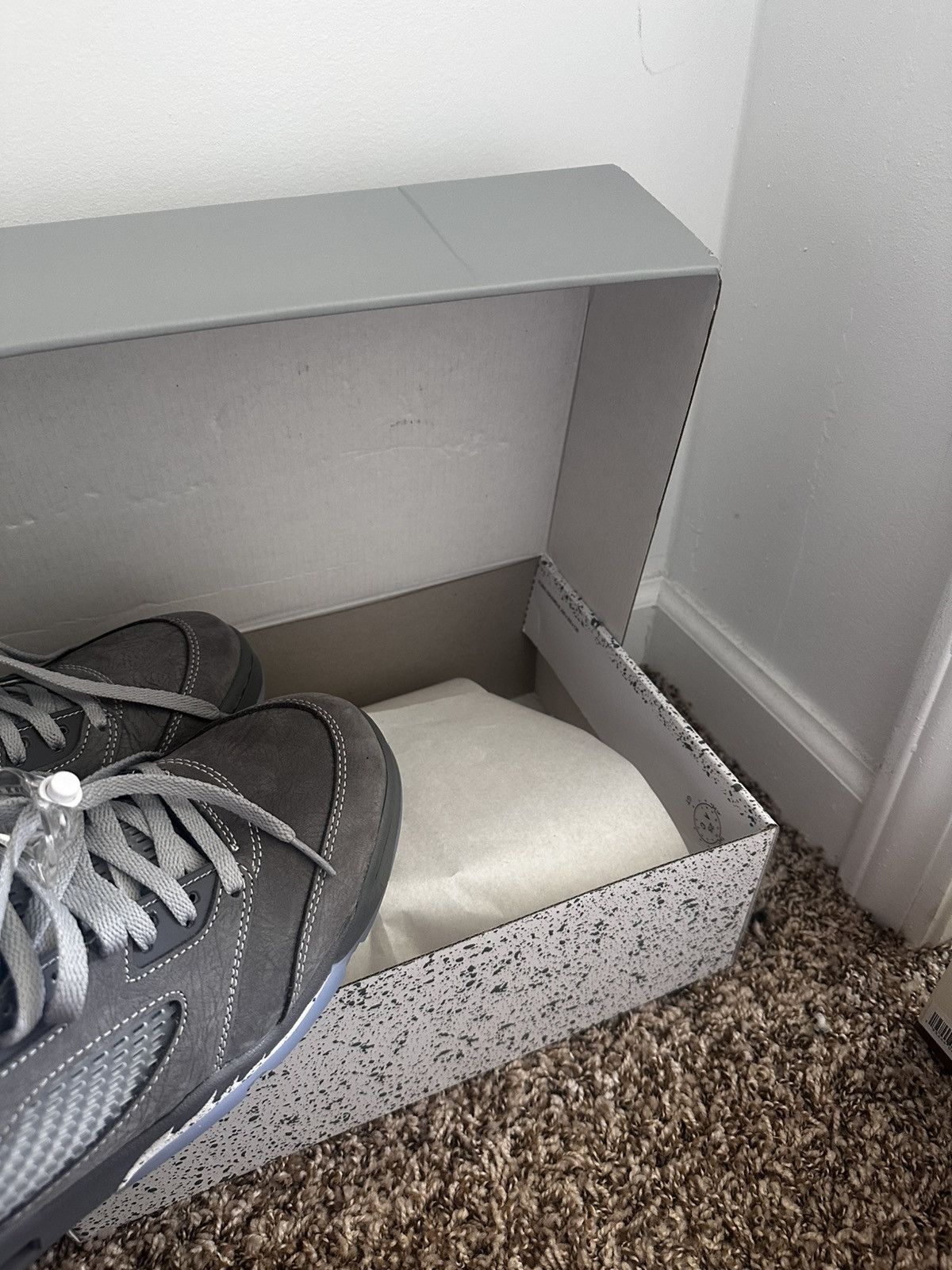 Jordan Brand Jordan 5 Wolf Grey Size US 8.5 / EU 41-42 - 5 Thumbnail