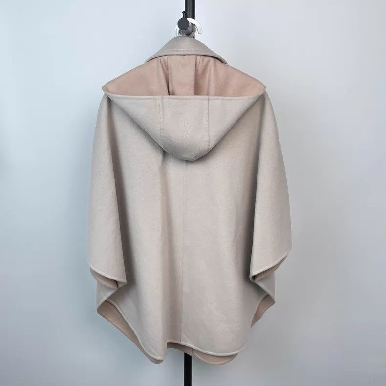 Louis Vuitton Louis Vuitton Beige hooded cloak coat Size XXS / US 00 / IT 34 - 2 Thumbnail
