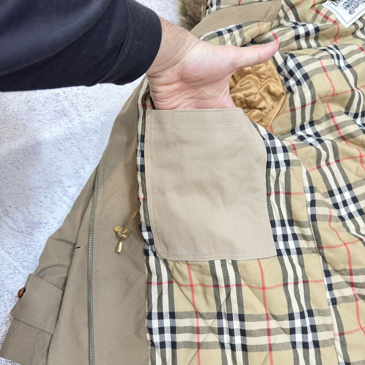 Burberry × Designer × Vintage Vintage Burberrys Womens Parka Natural Fur 44size XL Size L / US 10 / IT 46 - 18 Thumbnail