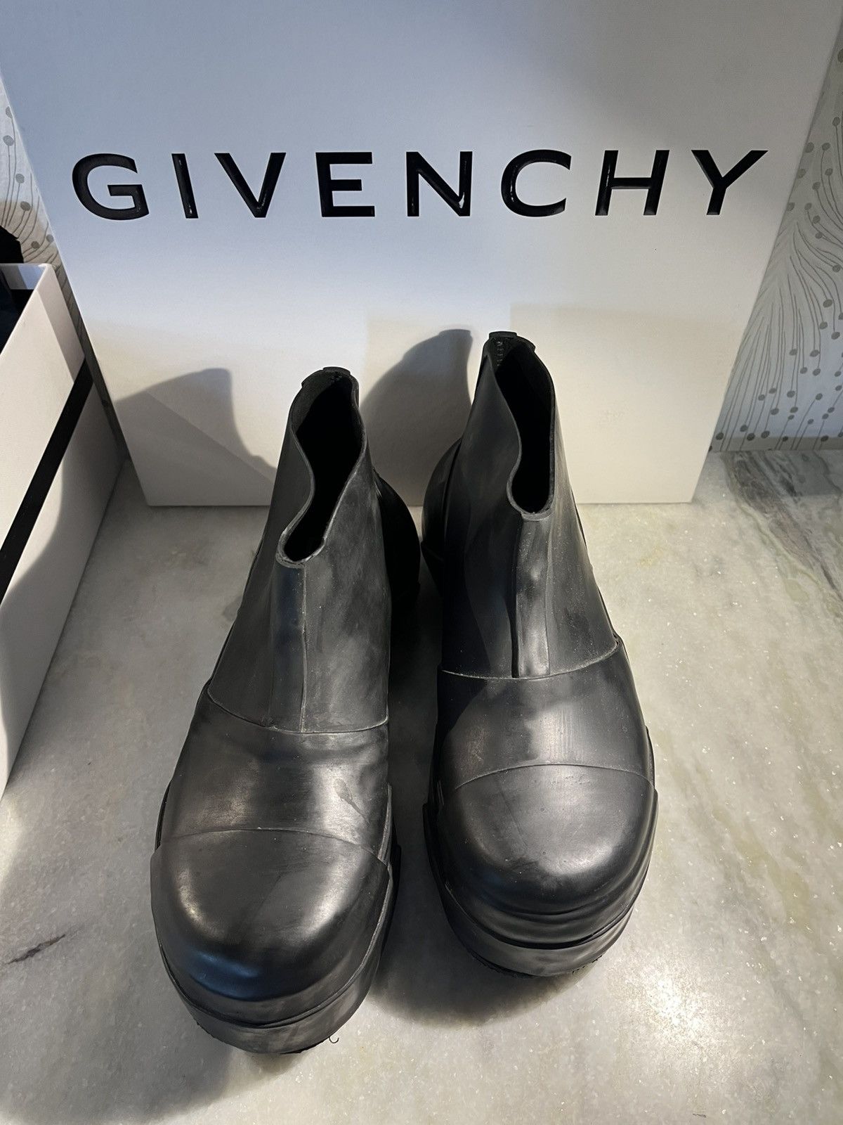 Givenchy Givenchey Show Low boot 9 Rain Rubber Size US 9 / EU 42 - 1 Thumbnail