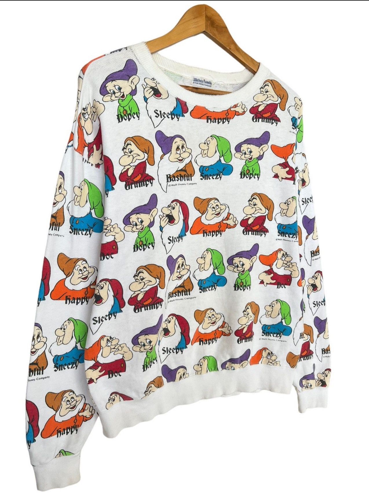 Disney × Mickey Mouse × Vintage Vintage 90s Disney Snow White Dwarf sweatshirt ovp Size US M / EU 48-50 / 2 - 3 Thumbnail