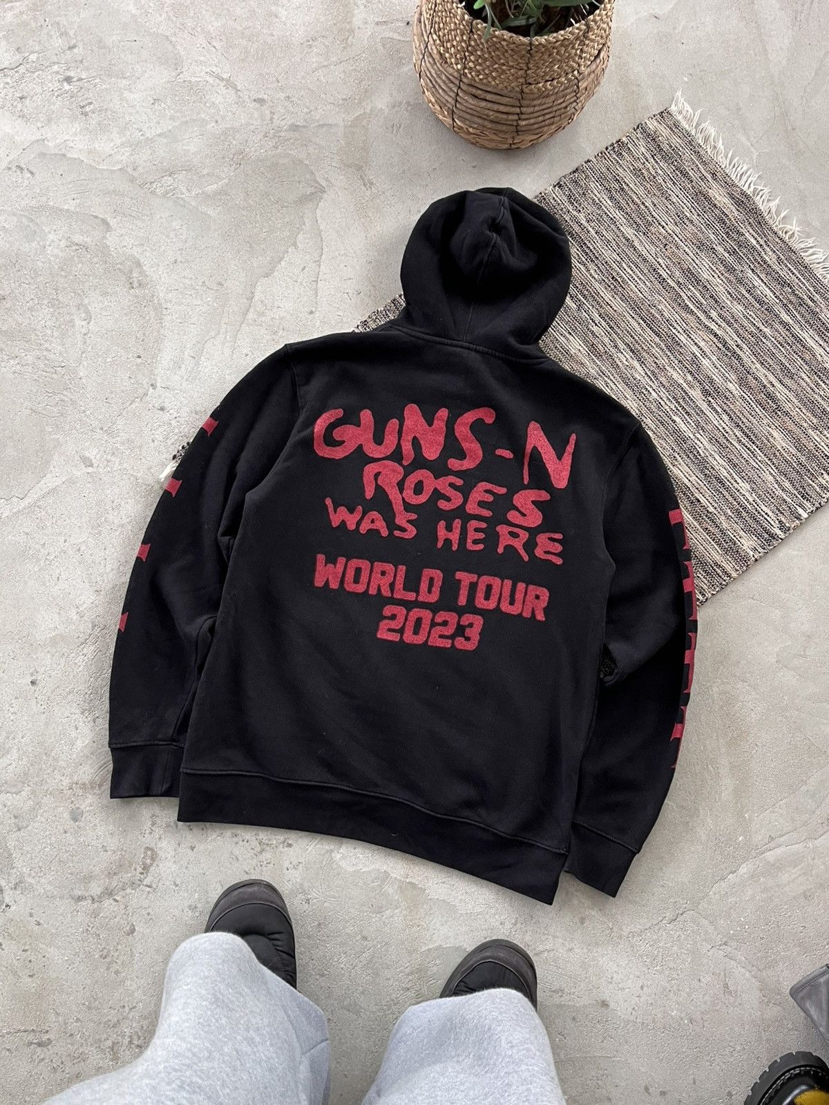 Guns N' Roses Vintage Guns N’Rose Tour Black Multi Logo Y2K Rock Hoodie Size US M / EU 48-50 / 2 - 2 Thumbnail