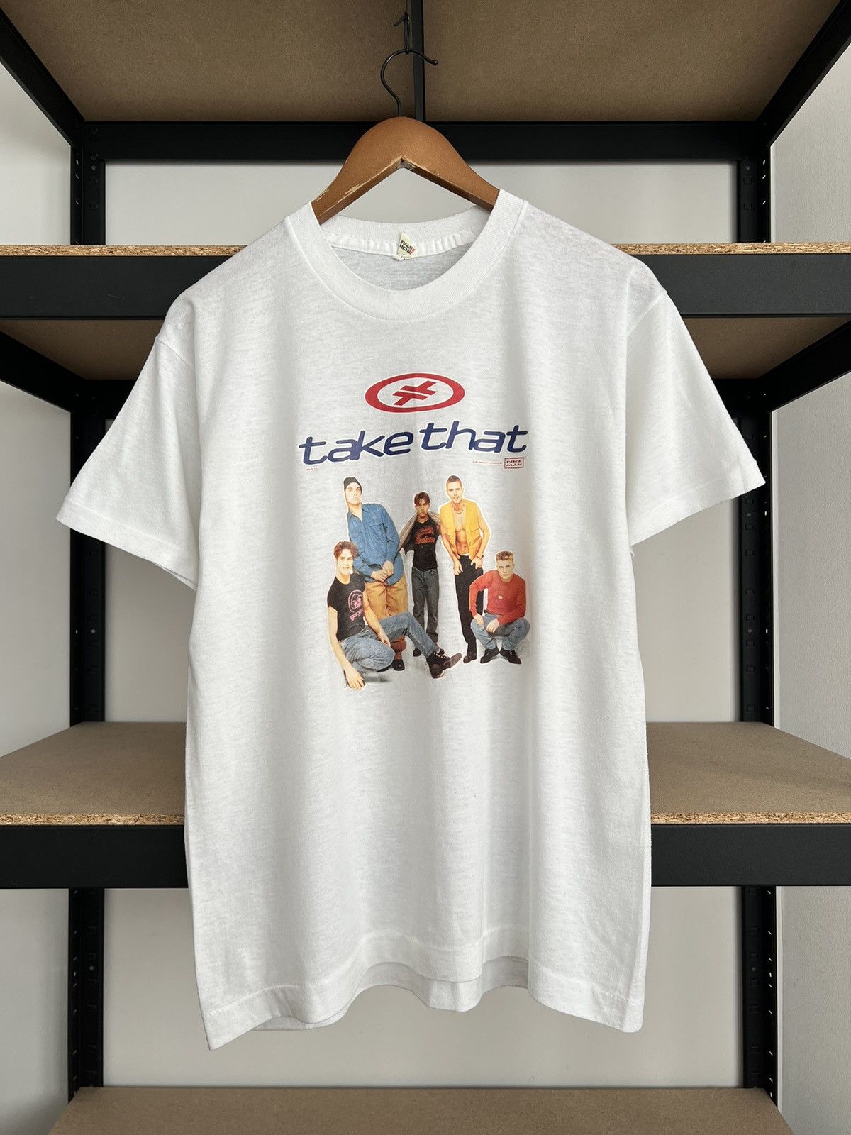 Band Tees Vintage 1993 Take That Pop Band White T-shirt Size US L / EU 52-54 / 3 - 1 Thumbnail