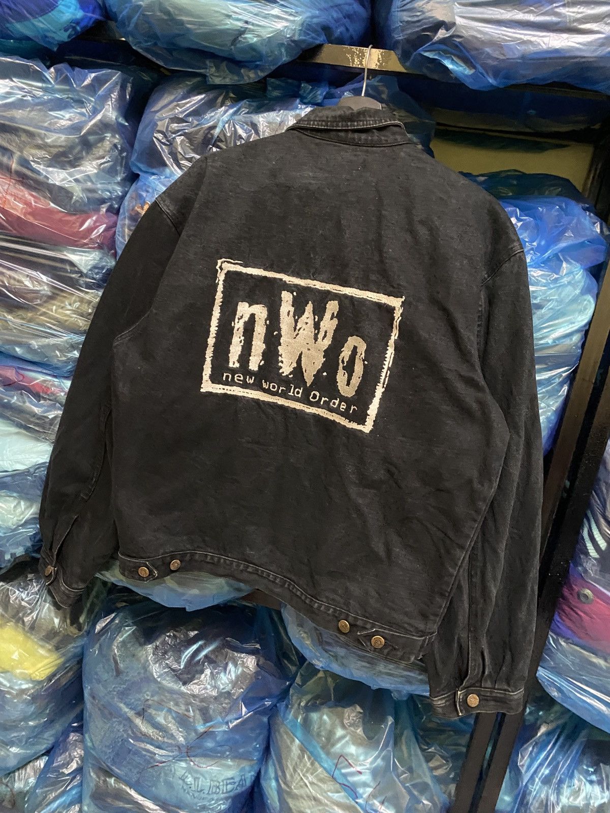 WCW/nWo VINTAGE 90S N.W.O DENIM TRUCKER JACKET Size US L / EU 52-54 / 3 - 9 Thumbnail