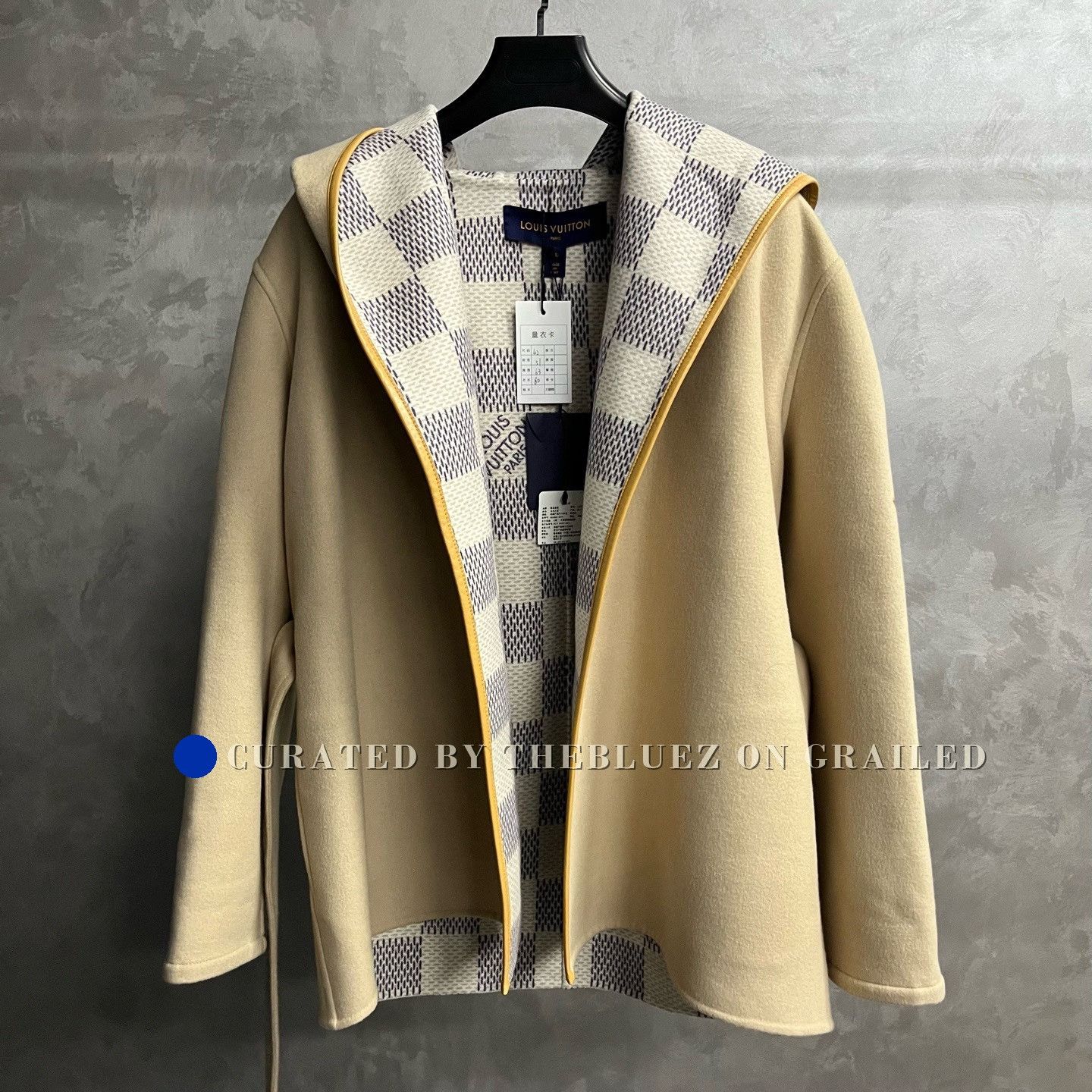Louis Vuitton Louis Vuitton Beige Hooded Waist-Tie Coat Size M / US 6-8 / IT 42-44 - 1 Thumbnail