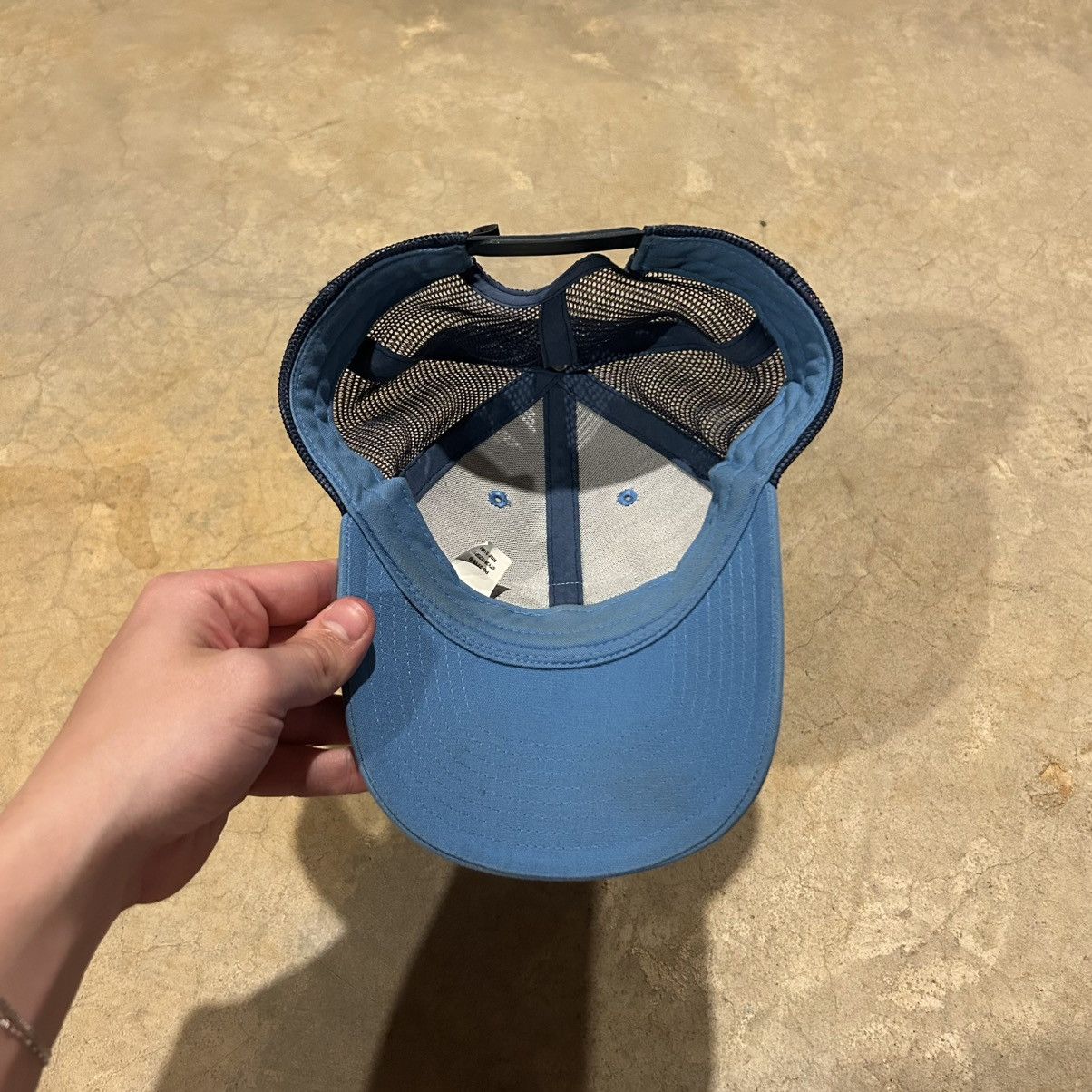 Patagonia Patagonia Fitz Roy Mountain Logo Patch Mesh Back Trucker Hat Size ONE SIZE - 5 Thumbnail