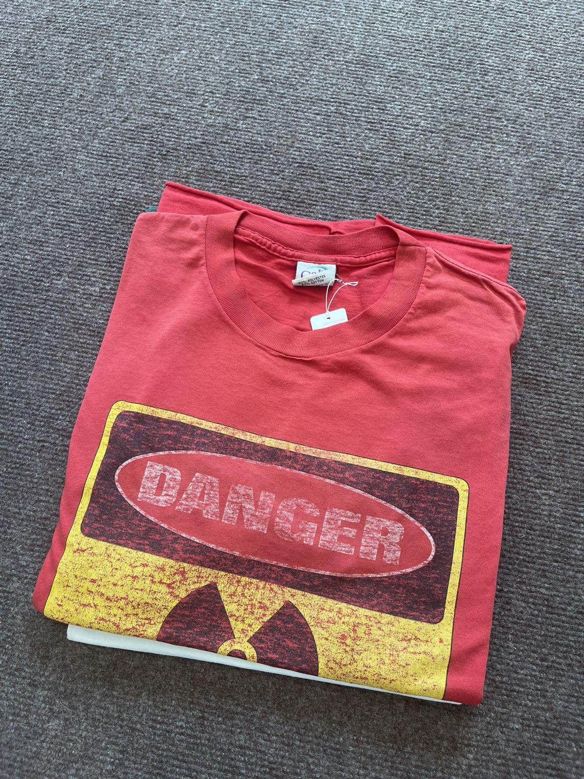 Vintage Vintage Danger Toxic Gas In Rear 90s T Shirt XL Size US XL / EU 56 / 4 - 1 Thumbnail